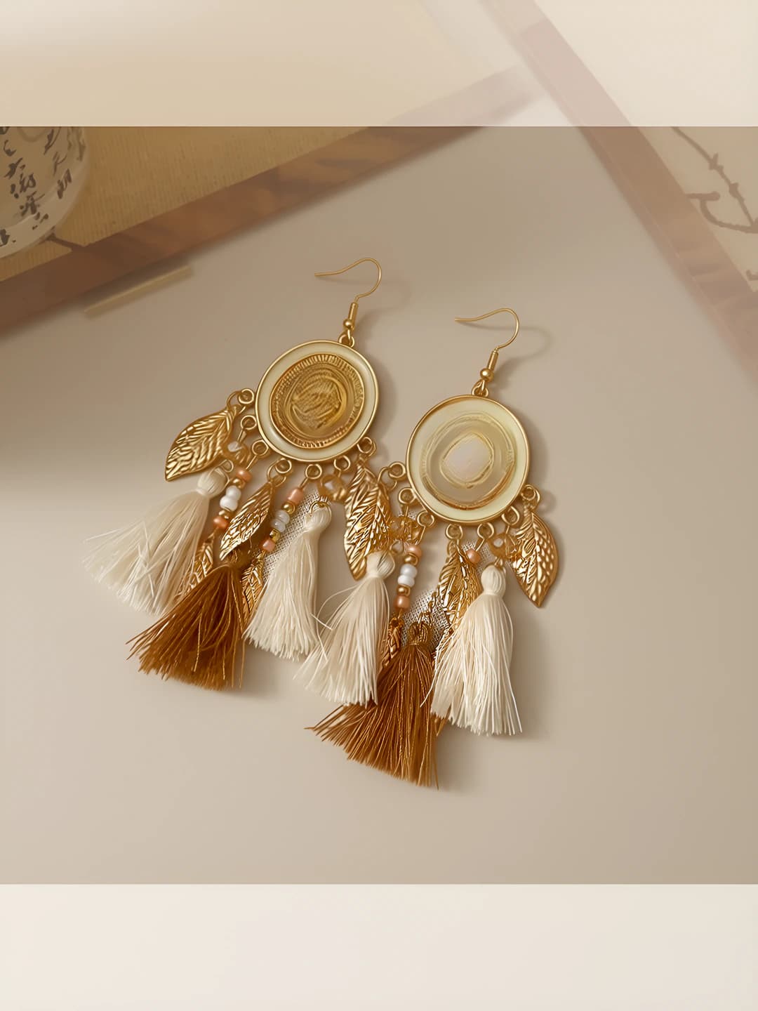 12# Hook - Gold - White