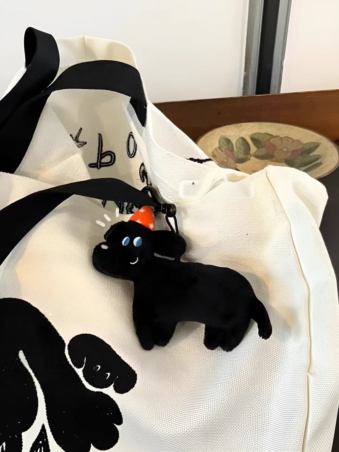 Black dog charm