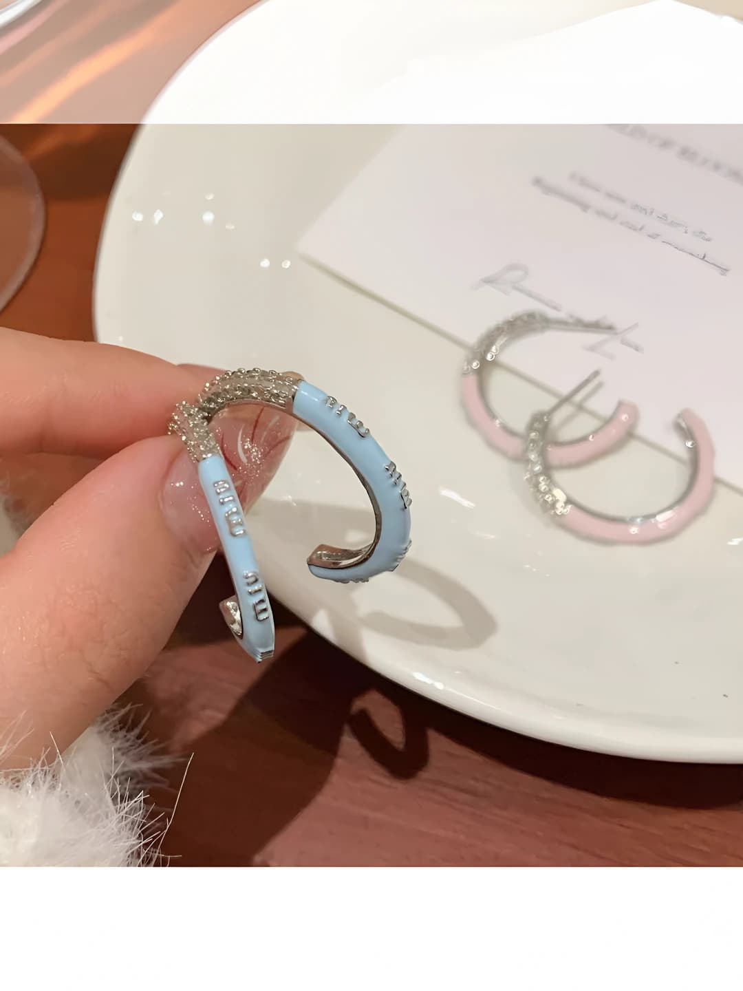Women's retro style spring hoop earrings, alloy material, drop oil processing