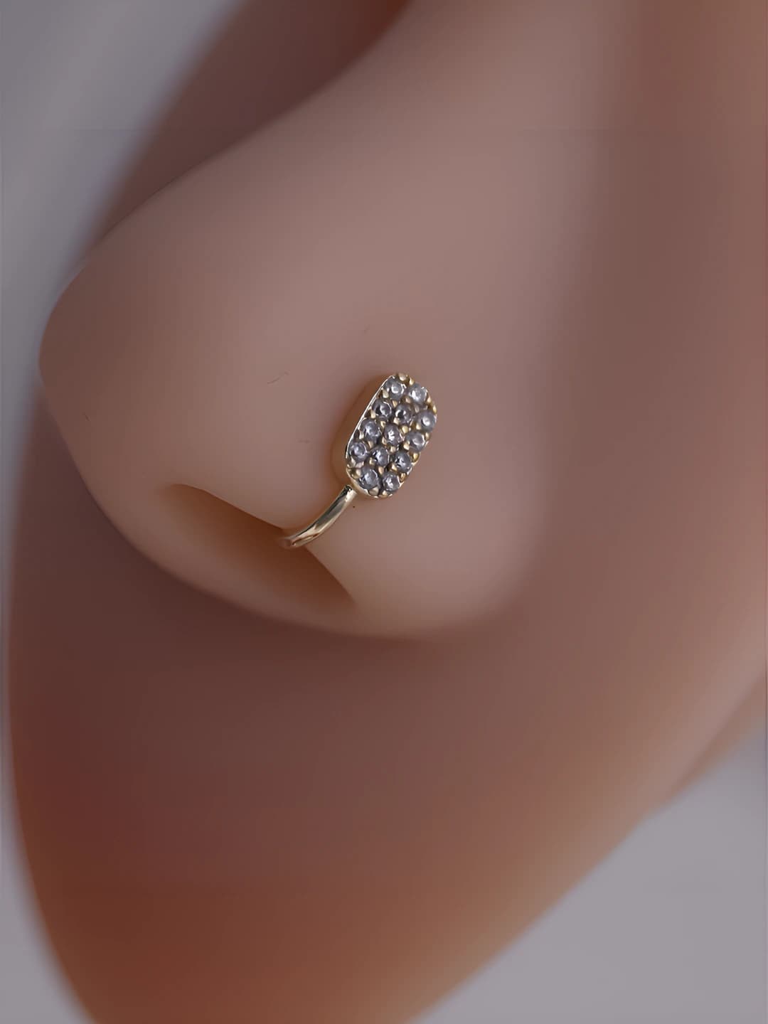 Long bar zircon nose clip
