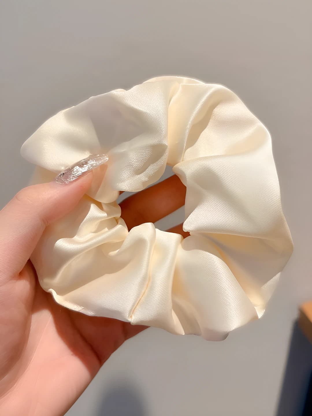 Milk white, 12 cm