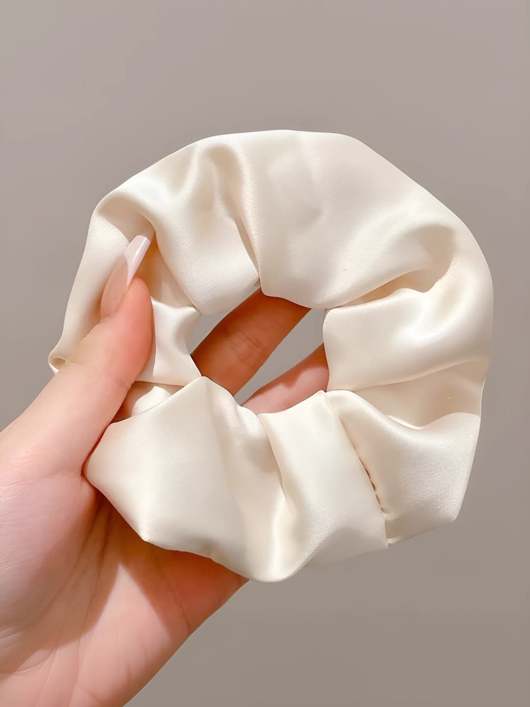 Milk white, 12 cm