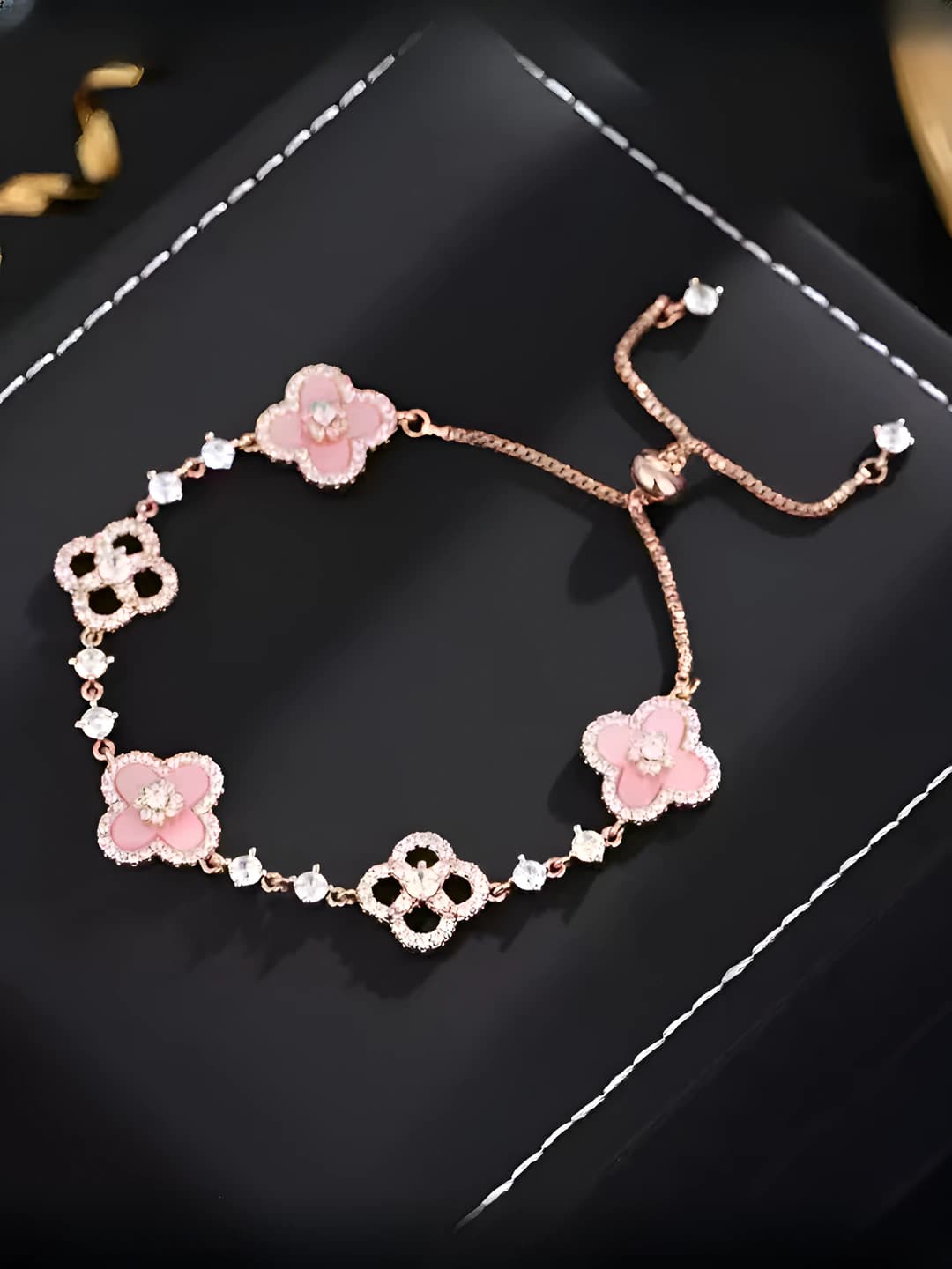 Women's bracelet: natural mother of pearl, gold rutile, design element: clover, star and drop, processing technology: electroplating, style: commute style