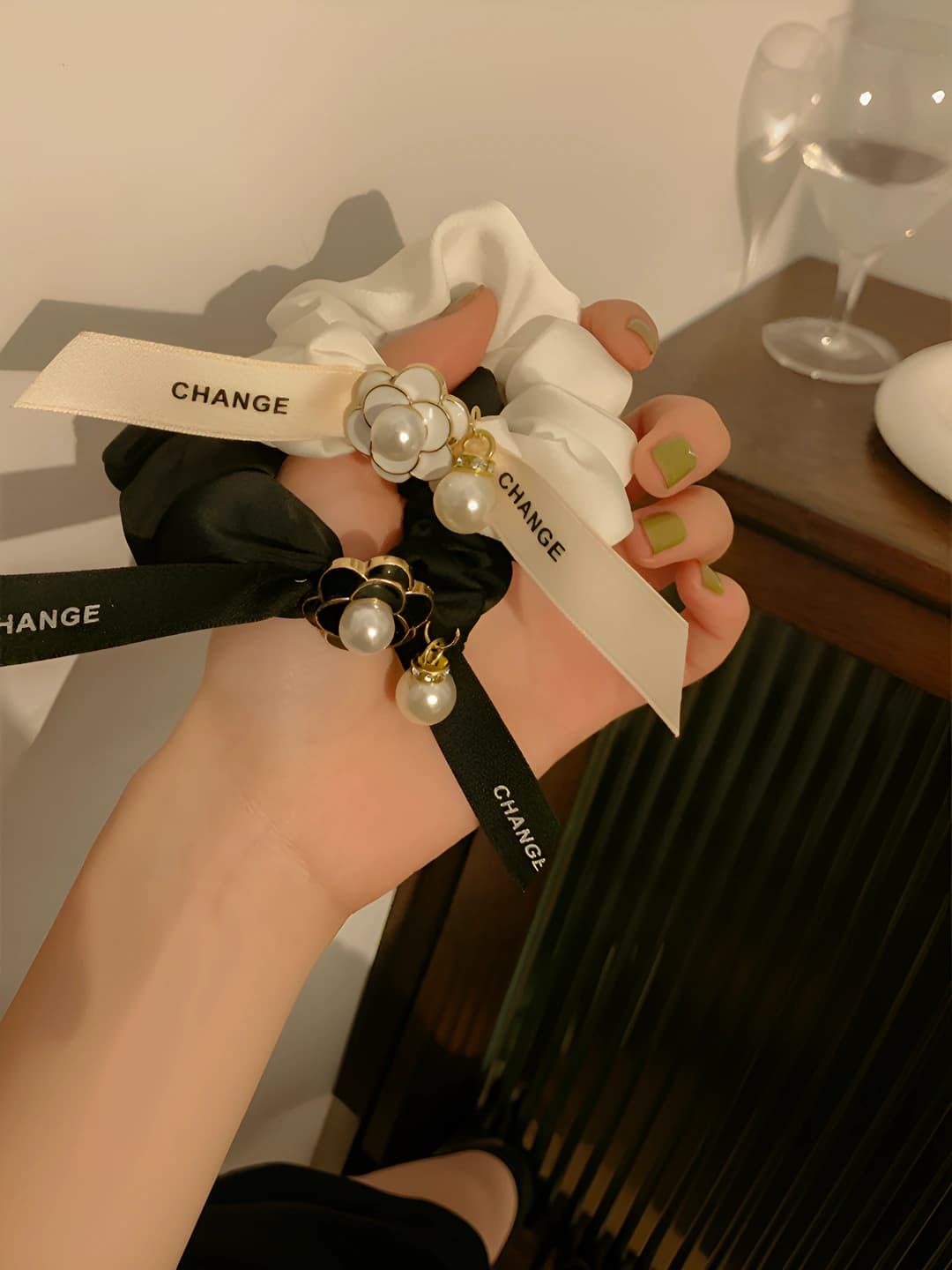 Women's seamless hair ties: pearl flowers, letters and bow, natural style