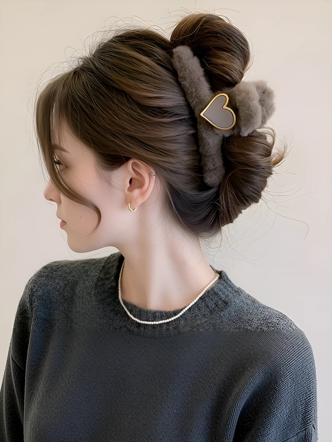 Dark coffee furry heart clip