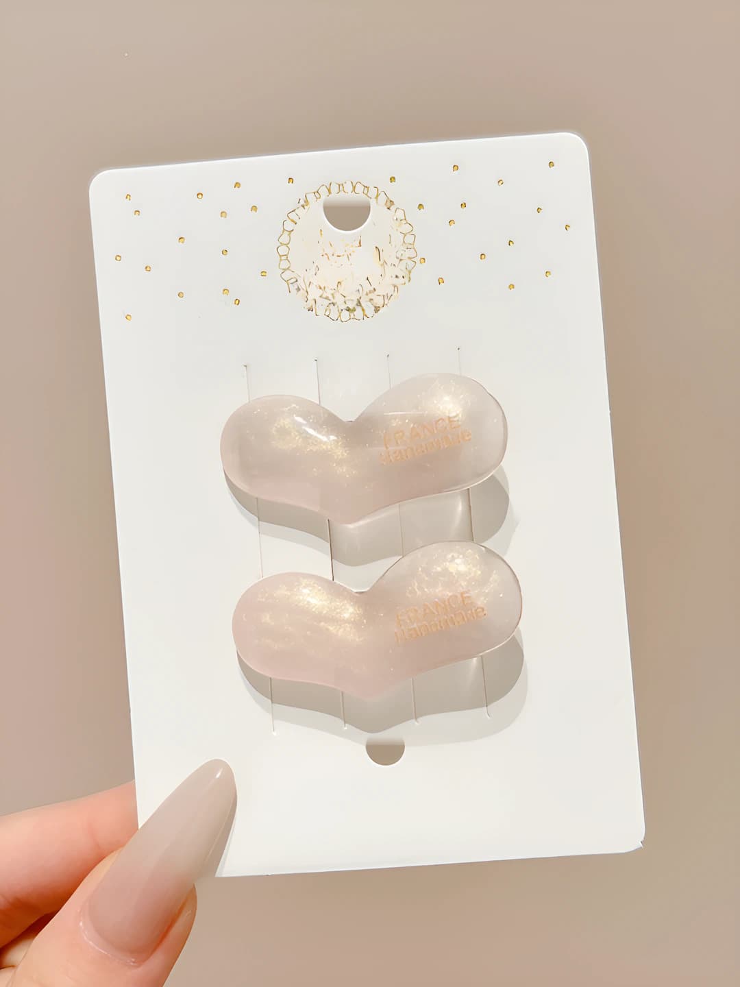 4# Off-white heart 4 cm