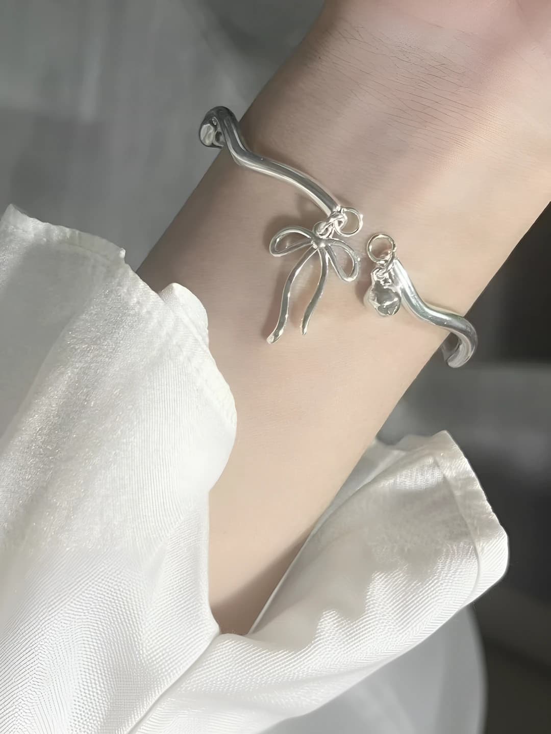 Silver butterfly bracelet [1 pc]