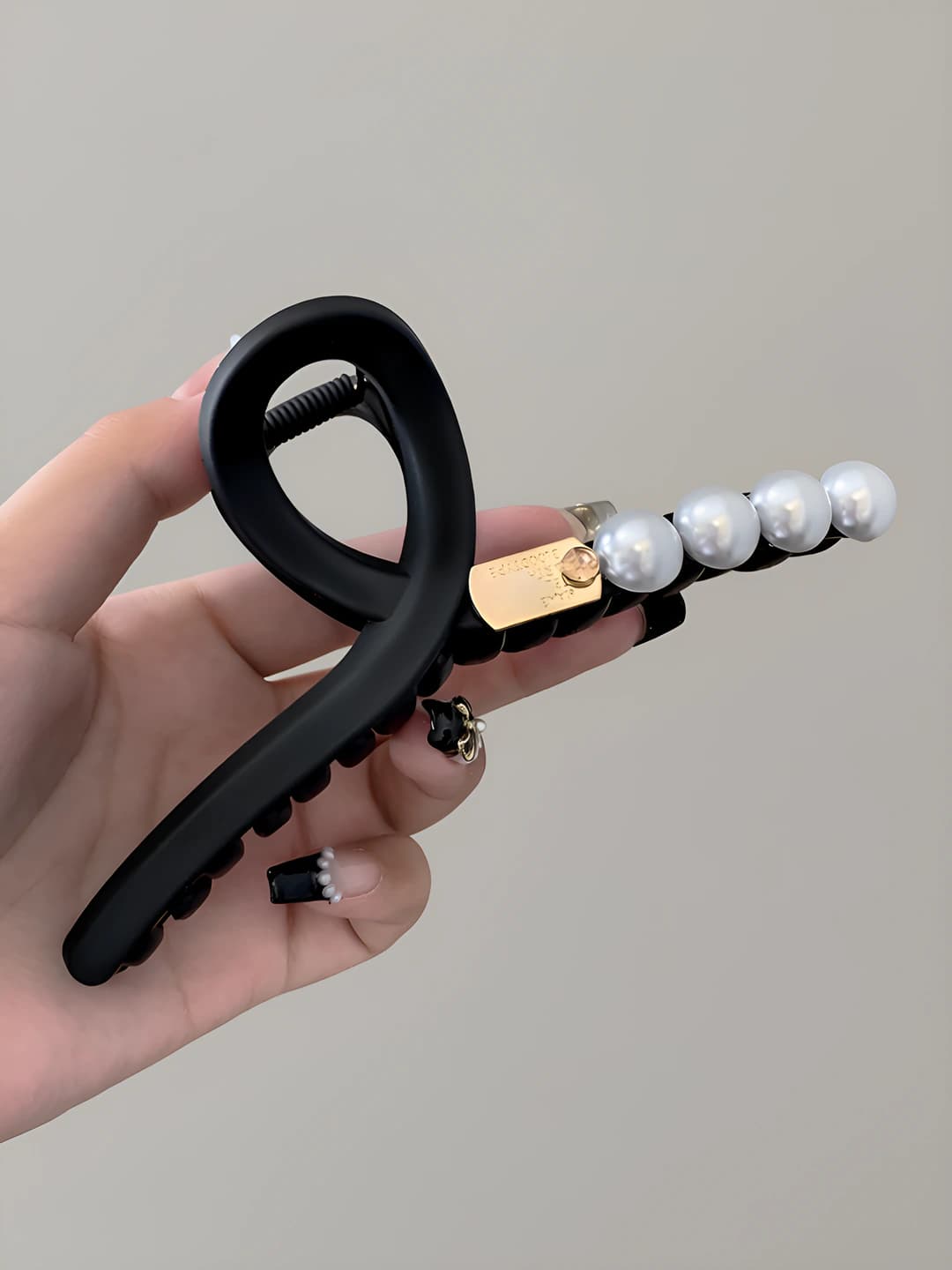 Matte black clip 13 cm
