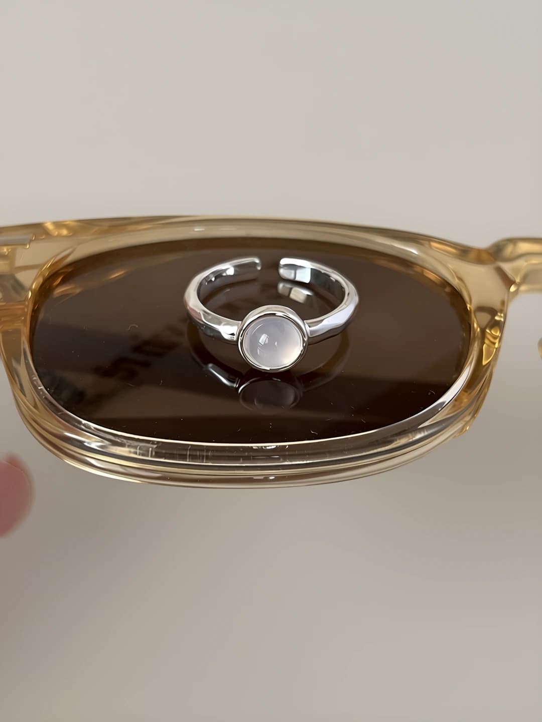 Round moonstone 0462