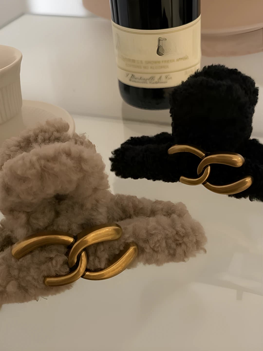 Women's retro autumn-winter large faux fur hair clips and combs
