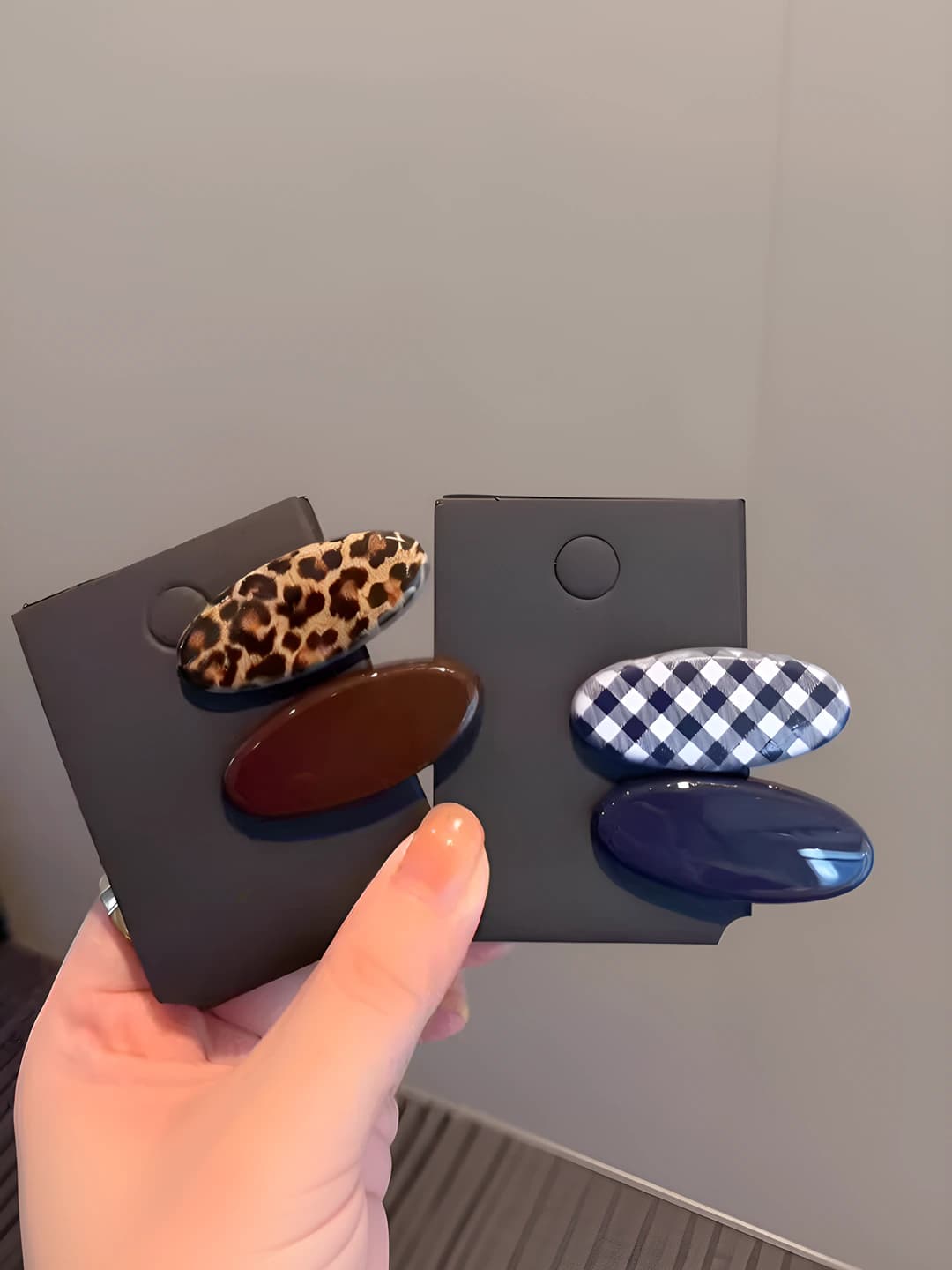 Women's hair clips and combs: blue plaid hair clip, Korean style, plastic, painted, country style