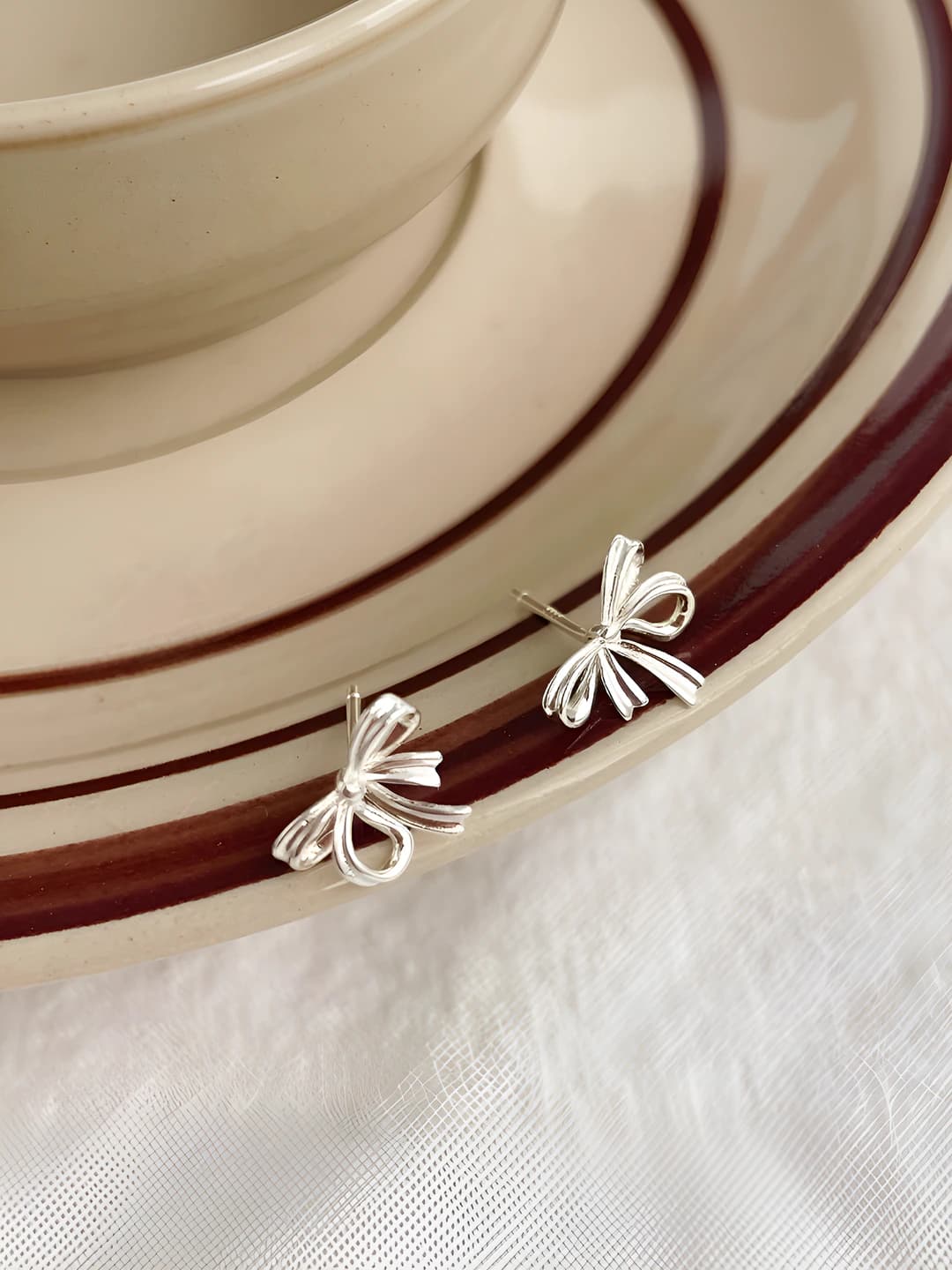 Women's bow stud earrings in Korean style