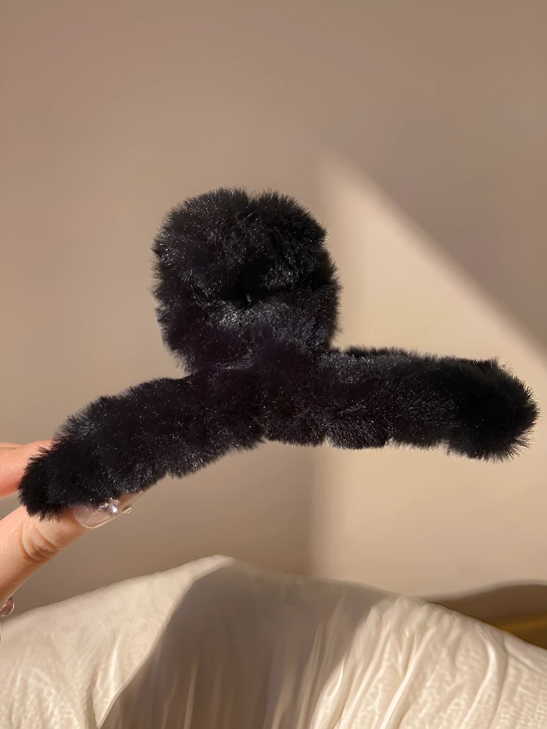 Fuzzy cross black - 13 cm