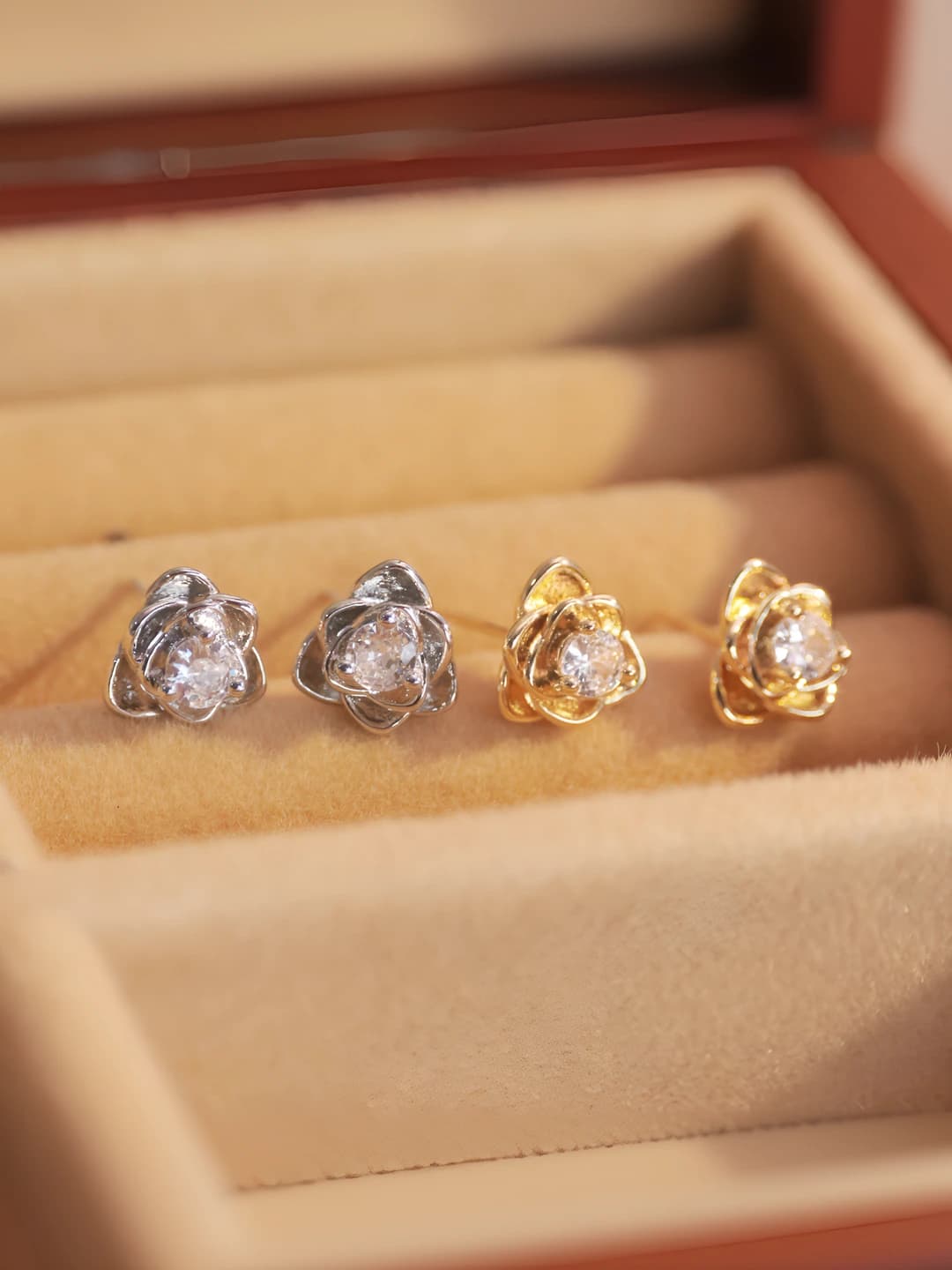 Women's flower zircon stud earrings, layered flower design, sweet and versatile, no need to remove for sleeping
