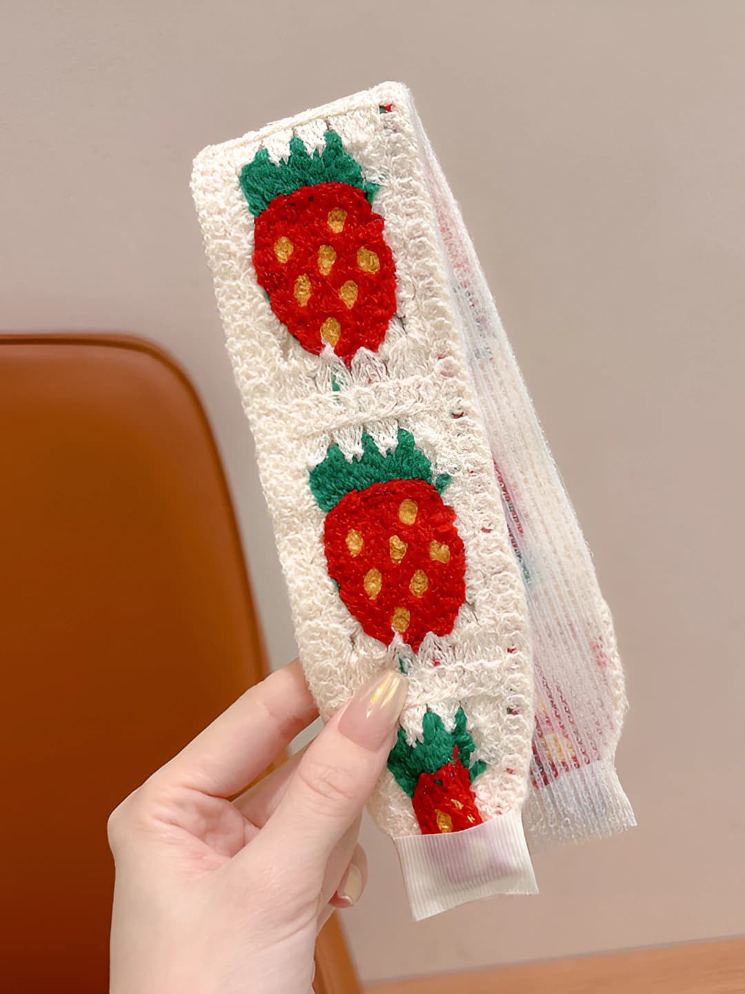 15# Beige red strawberry