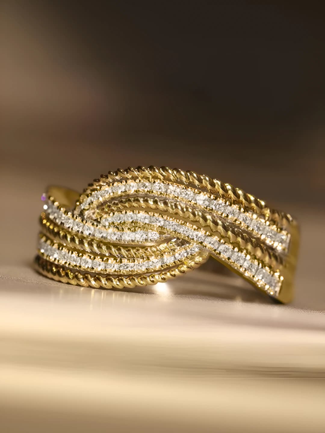 Women's geometric ring with zirconia