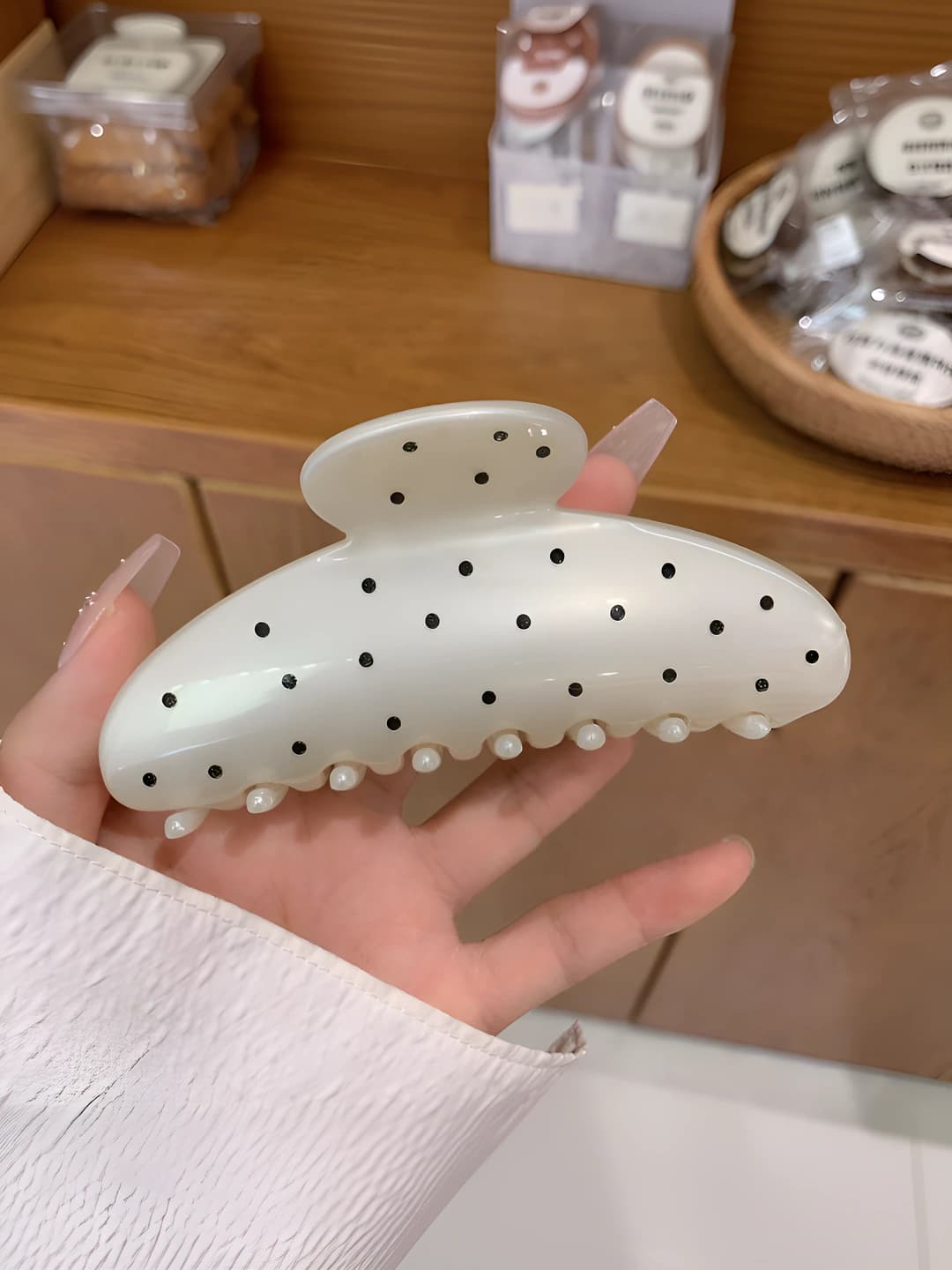Semi-circle white polka dot - 11 cm