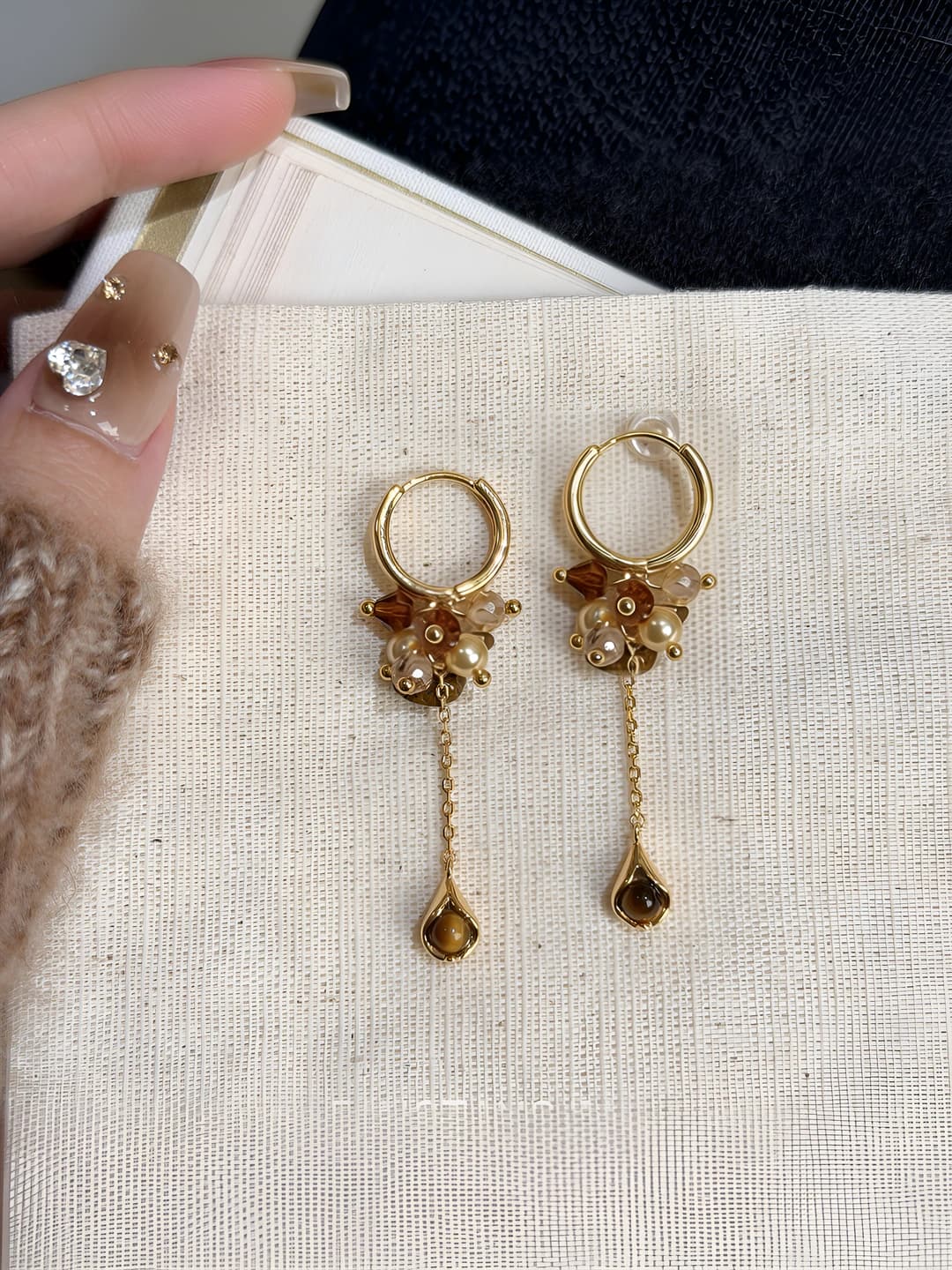 Women's retro tassel hoop earrings, tiger's eye and pearl, electroplating