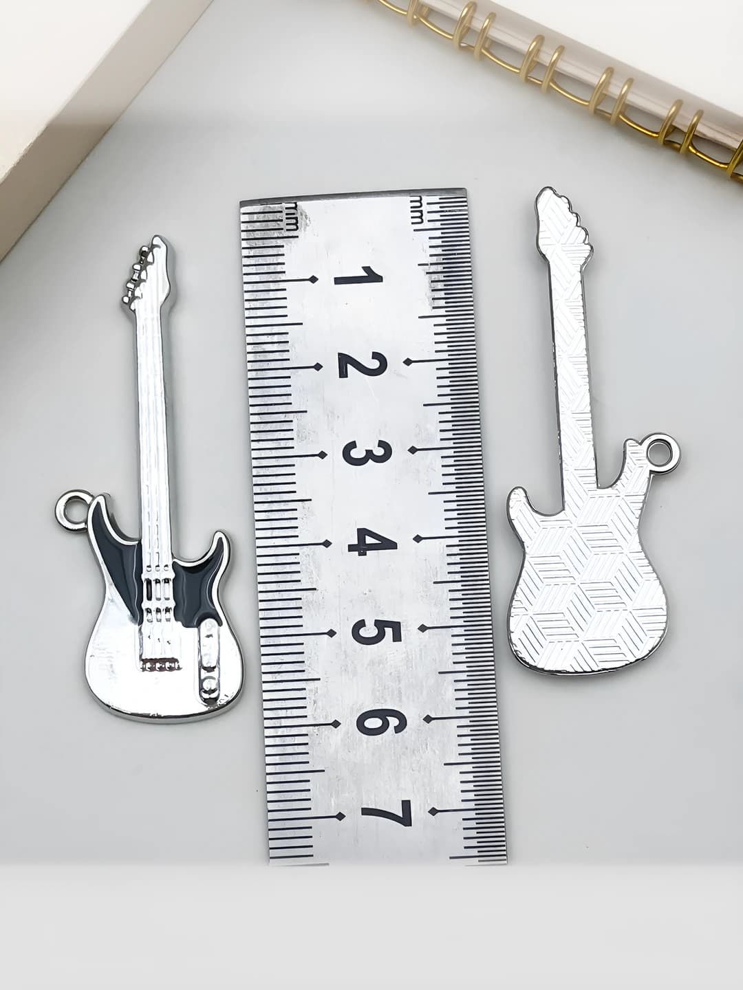 Black white K guitar 55x18mm