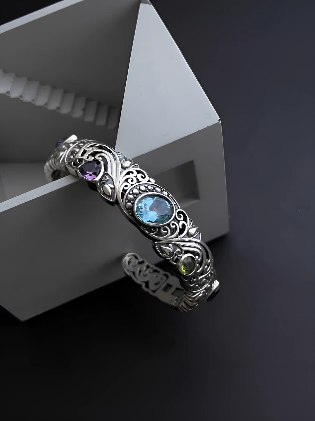 Vintage filigree bracelet 0090