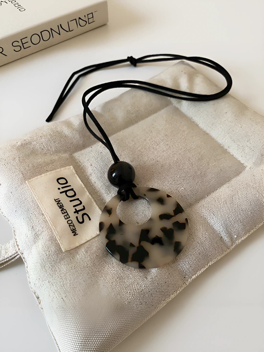 29# Necklace - Khaki