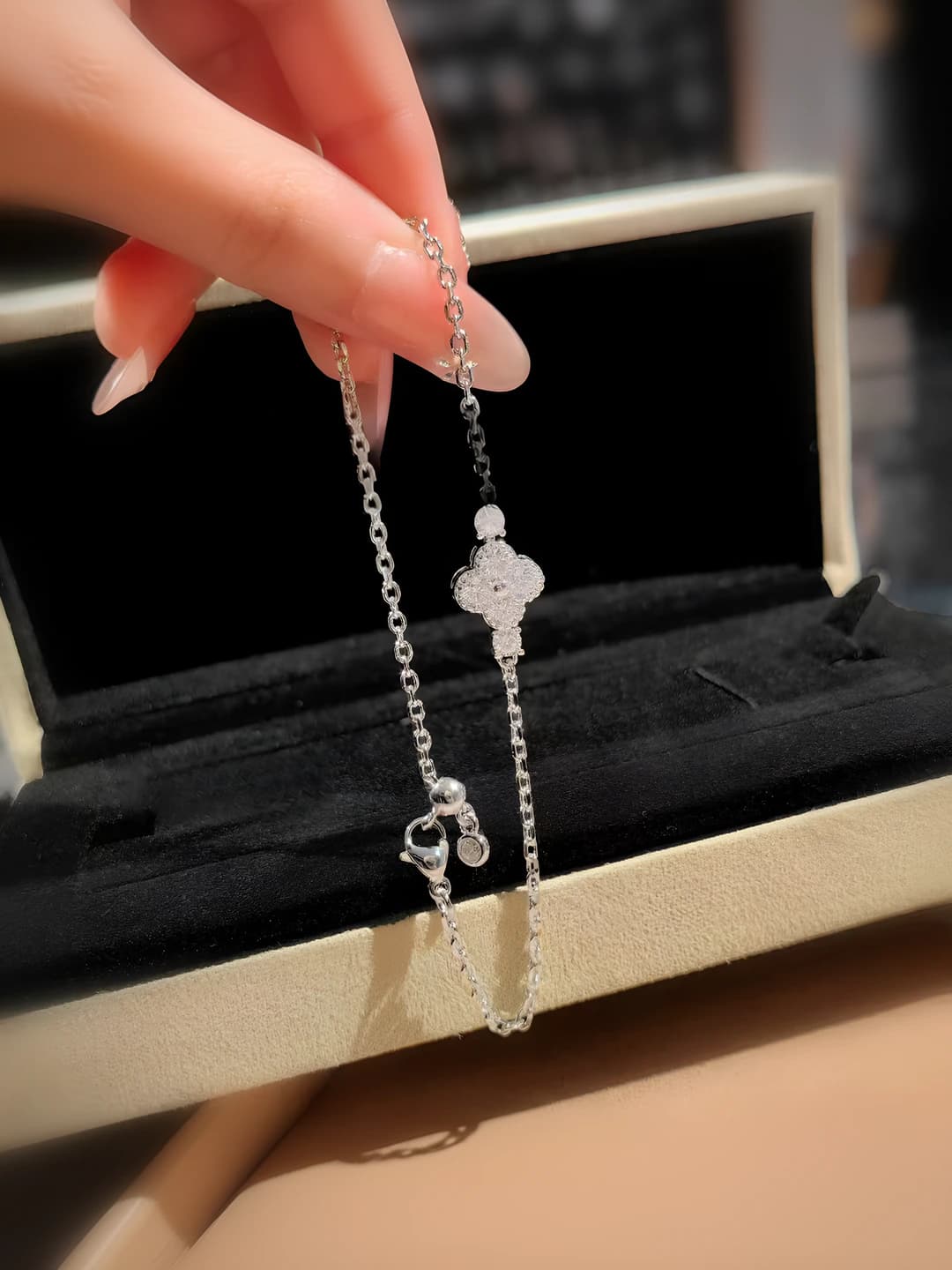 Clover bracelet