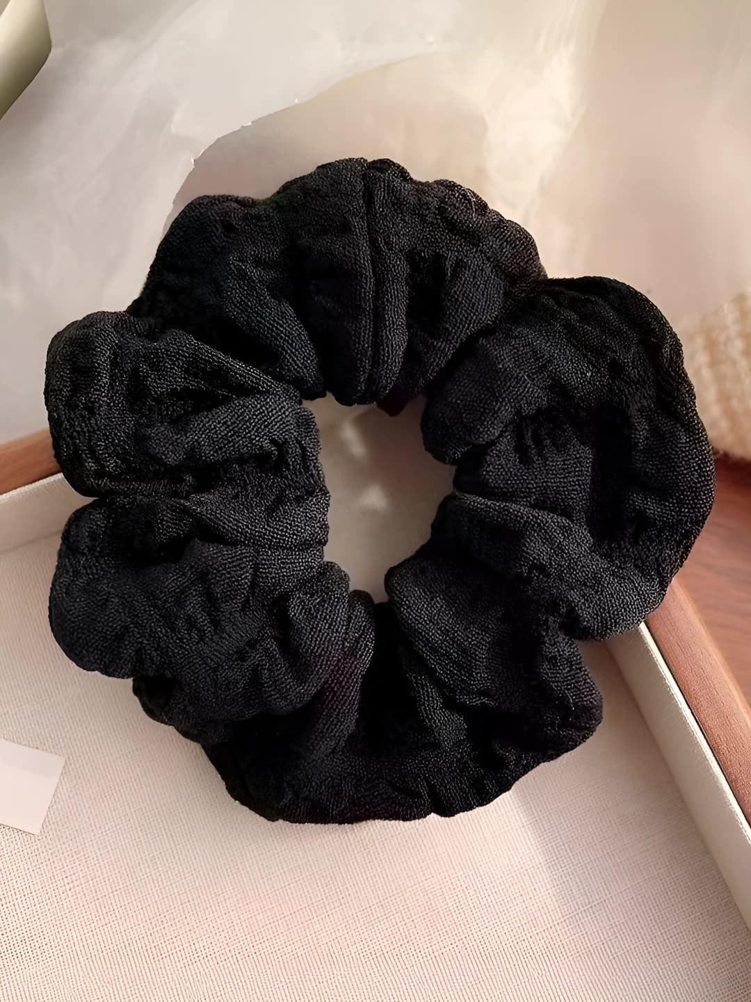Black (approx. 10 cm)