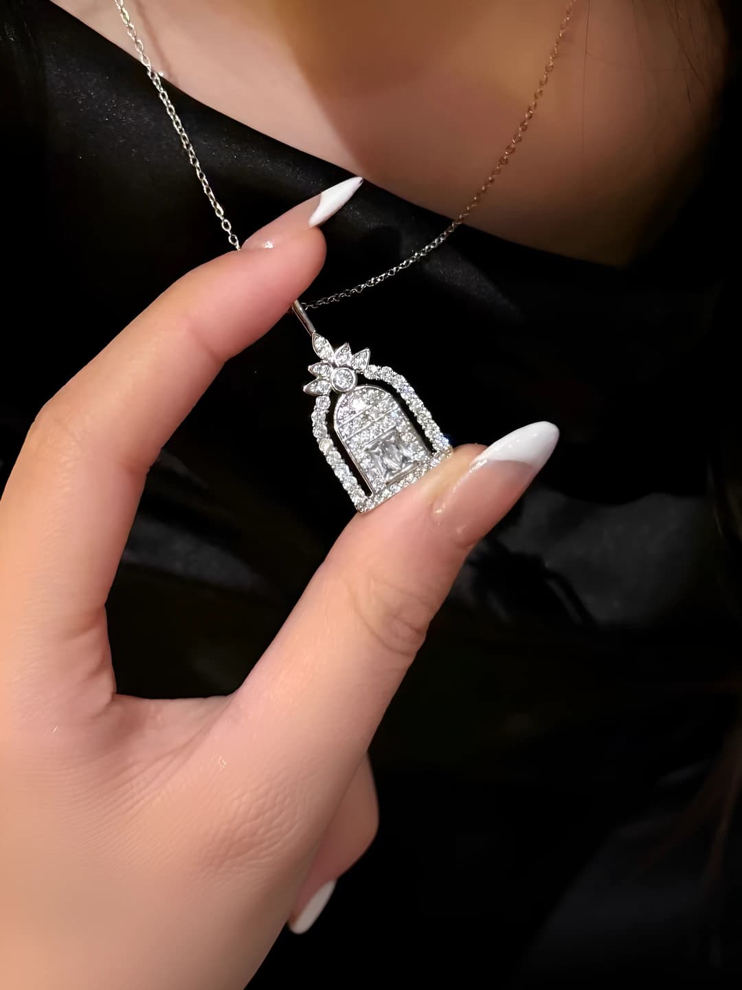 Women's rhinestone pendant necklace with full pavé castle design: light luxury style, geometric design element, O-link chain