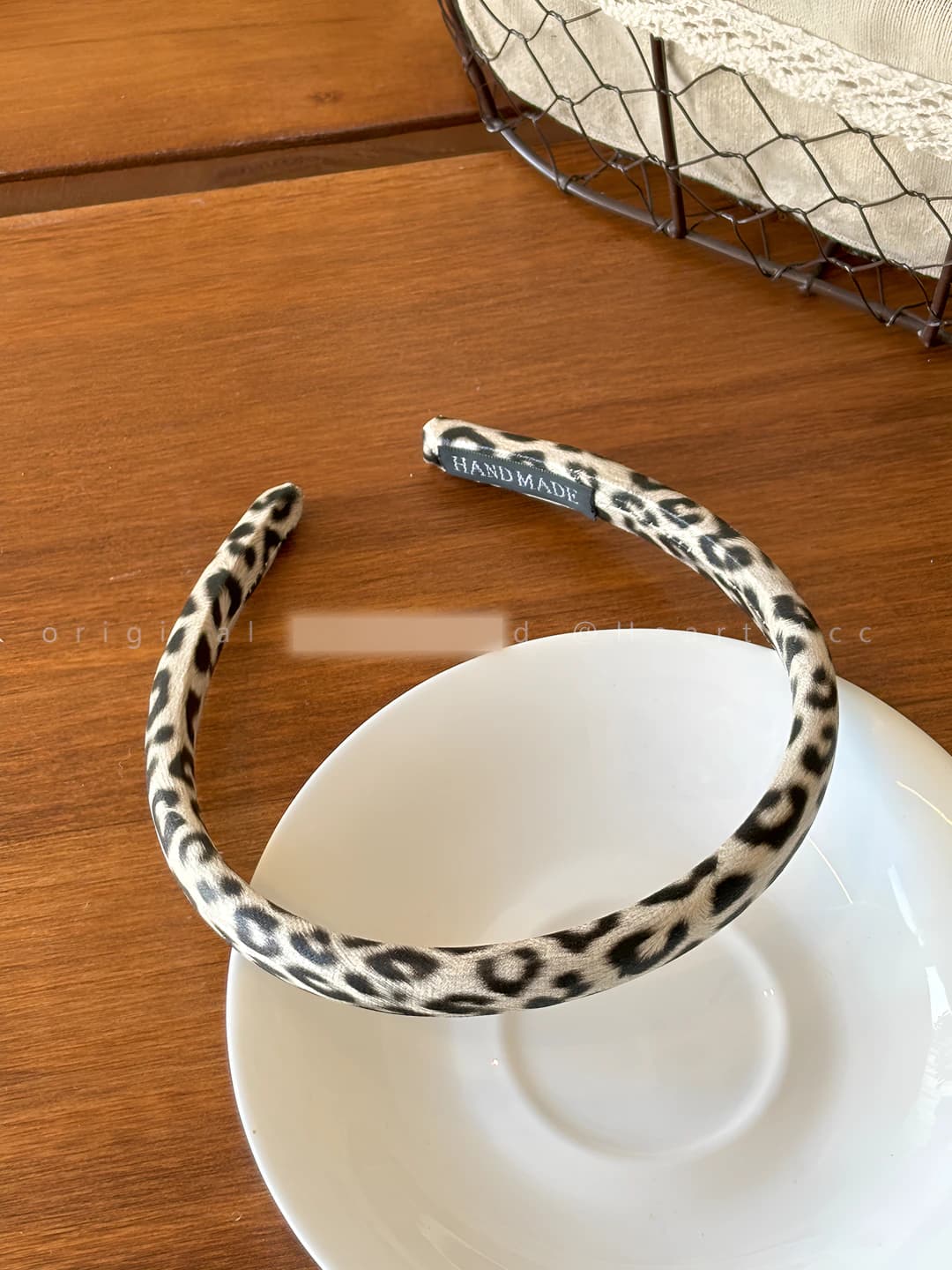 Bej leopard soch tasi