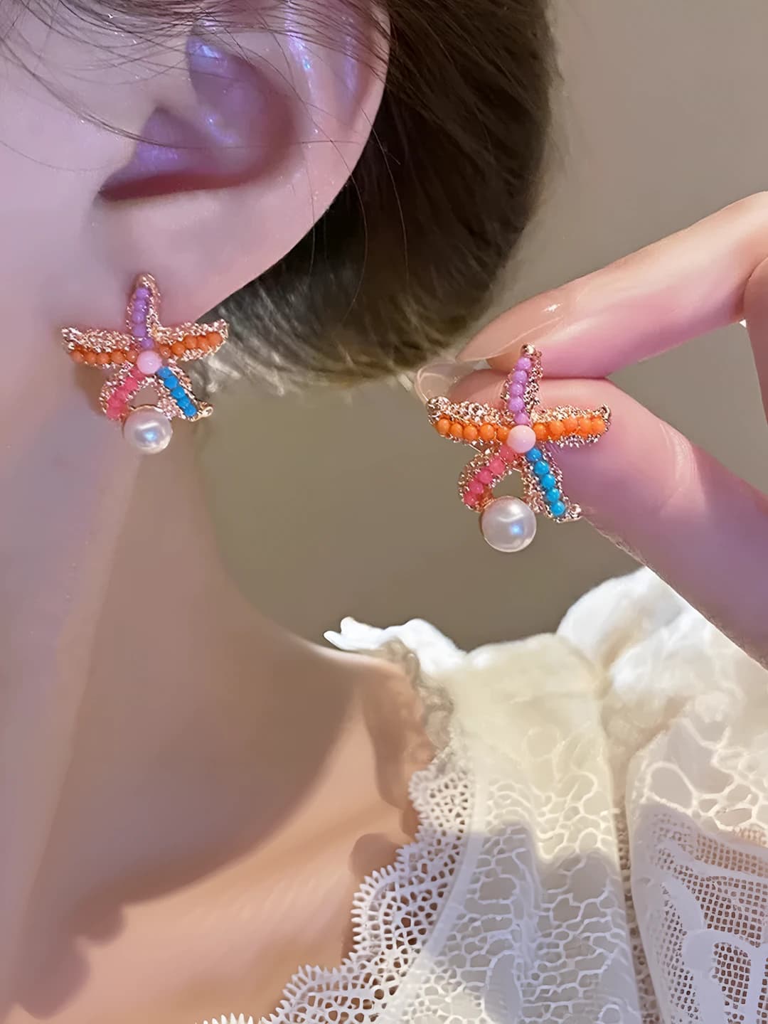 Women's pearl star earrings, colorful, with five-pointed star design element, light luxury style