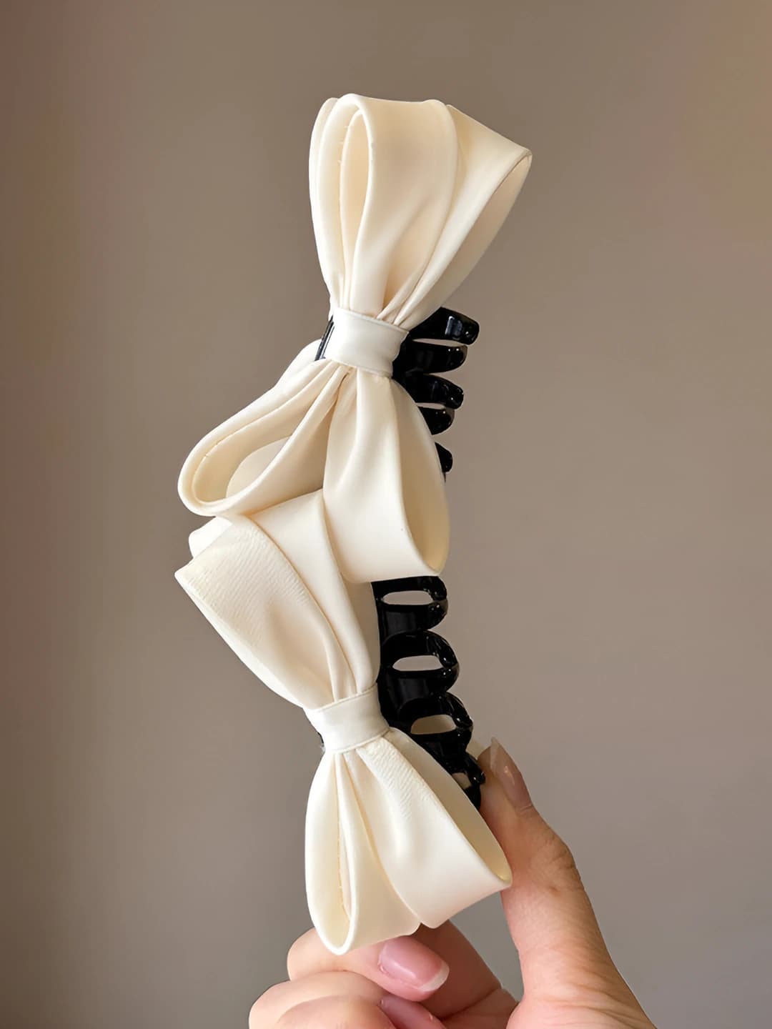 1# [Off-white] Satin bow banana clip ~13cm