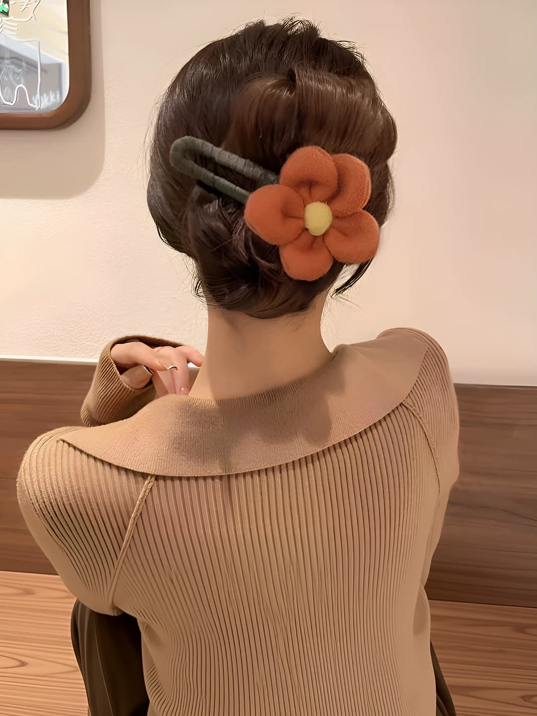Yellow, floral clip