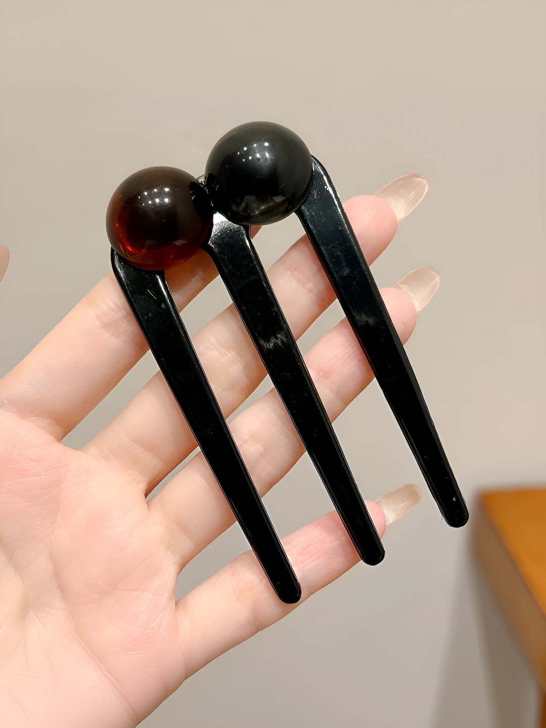 Black-coffee, 8 cm, half pearl 2 cm