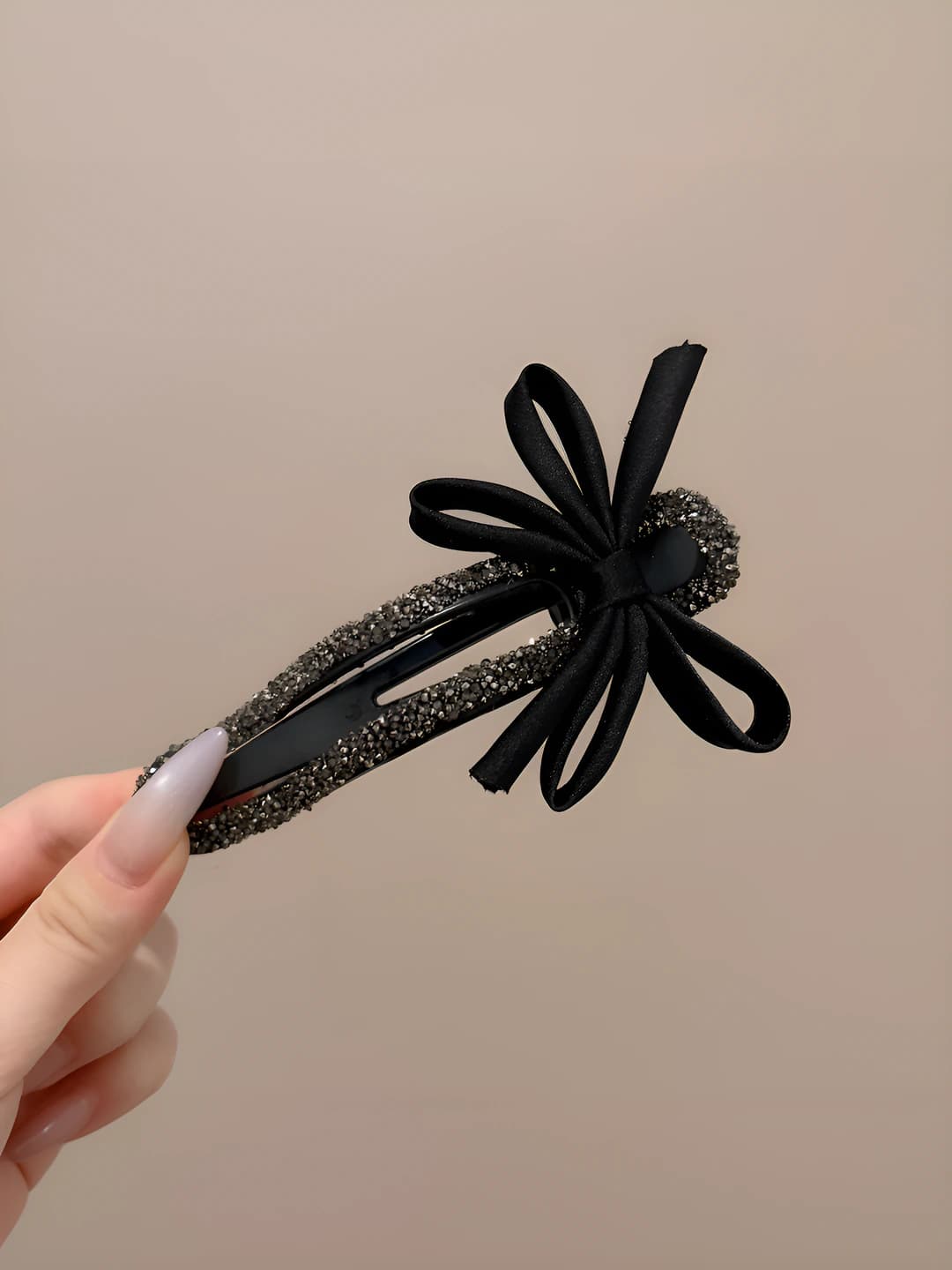 1# Black bow clip - 11.5 cm