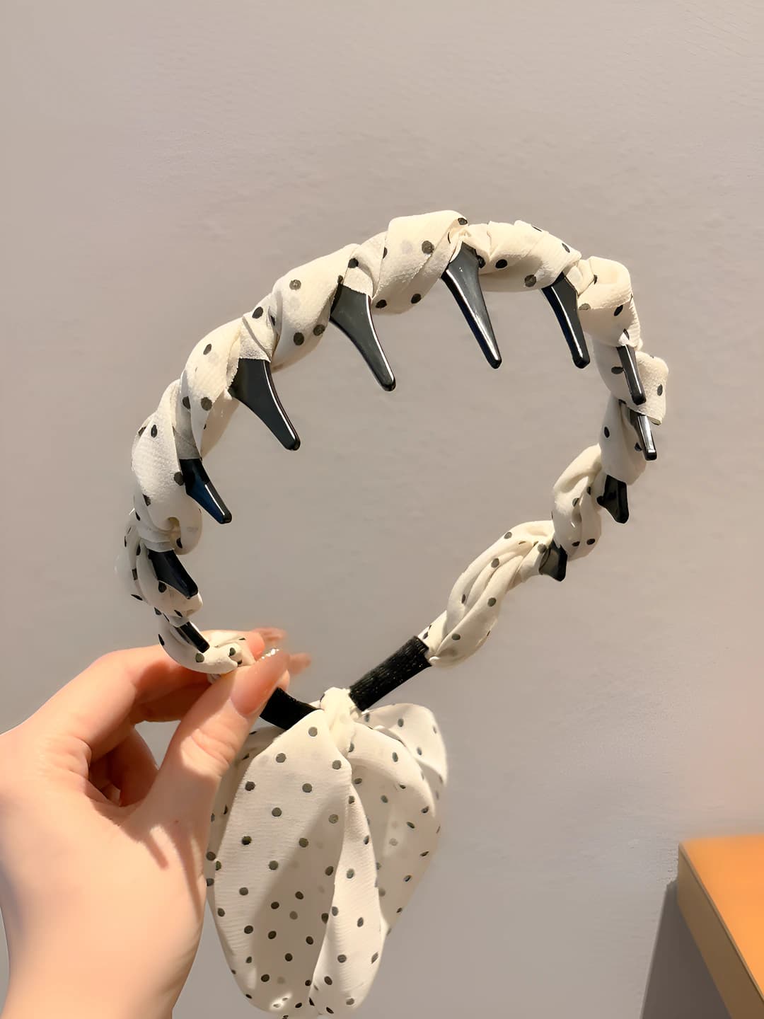 2# Beige ribbon, 51 cm