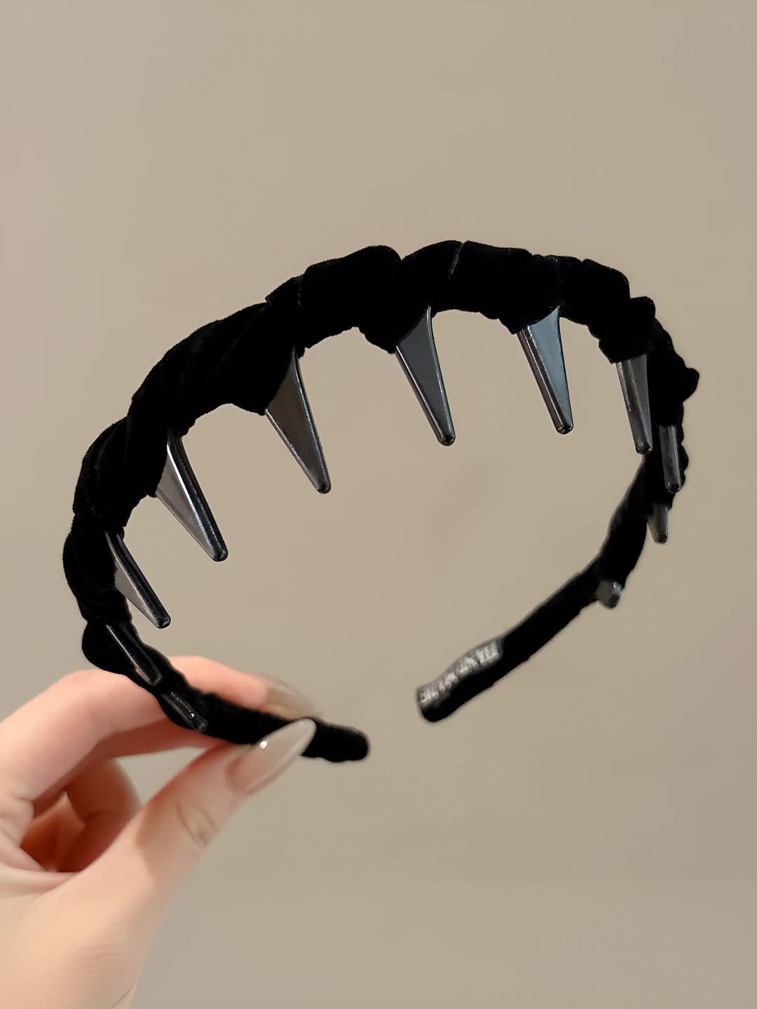 Чёрный