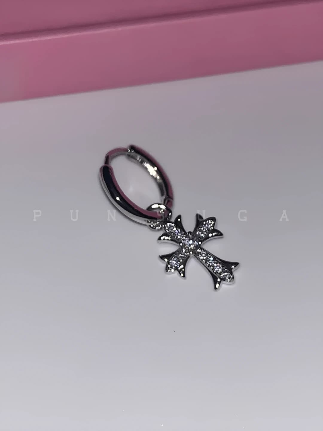 A99279 Крест-подвеска 1 шт
