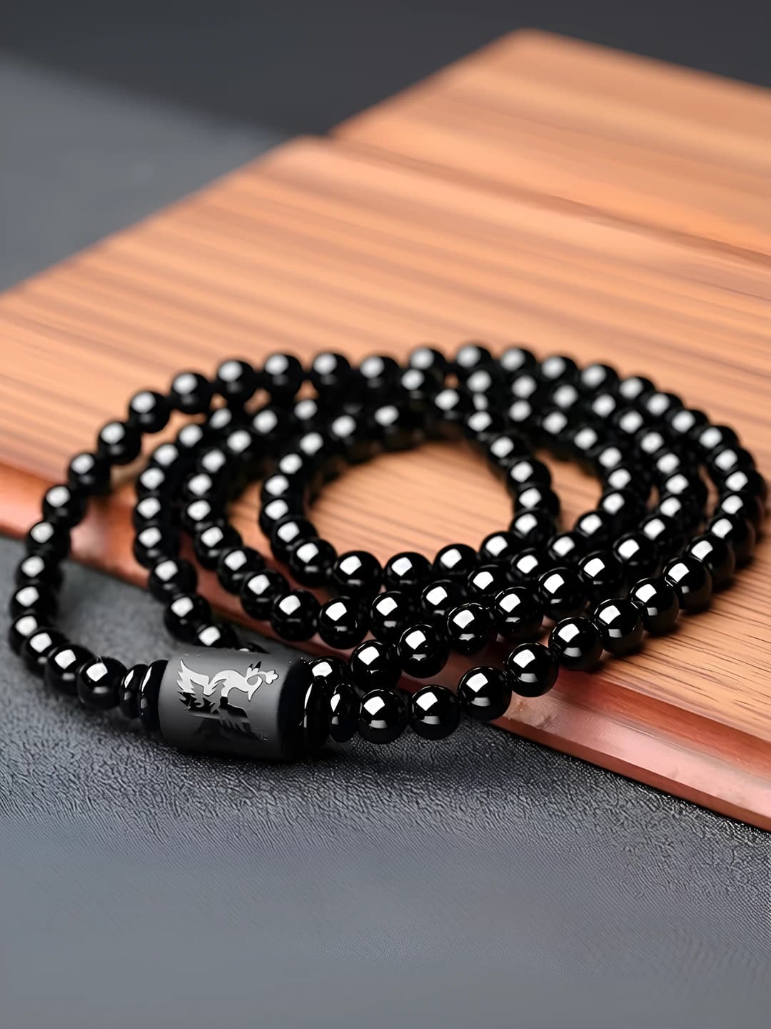 Multi-strand bracelet: Dragon