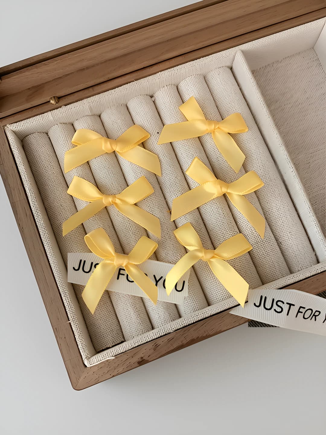 Golden yellow clip
