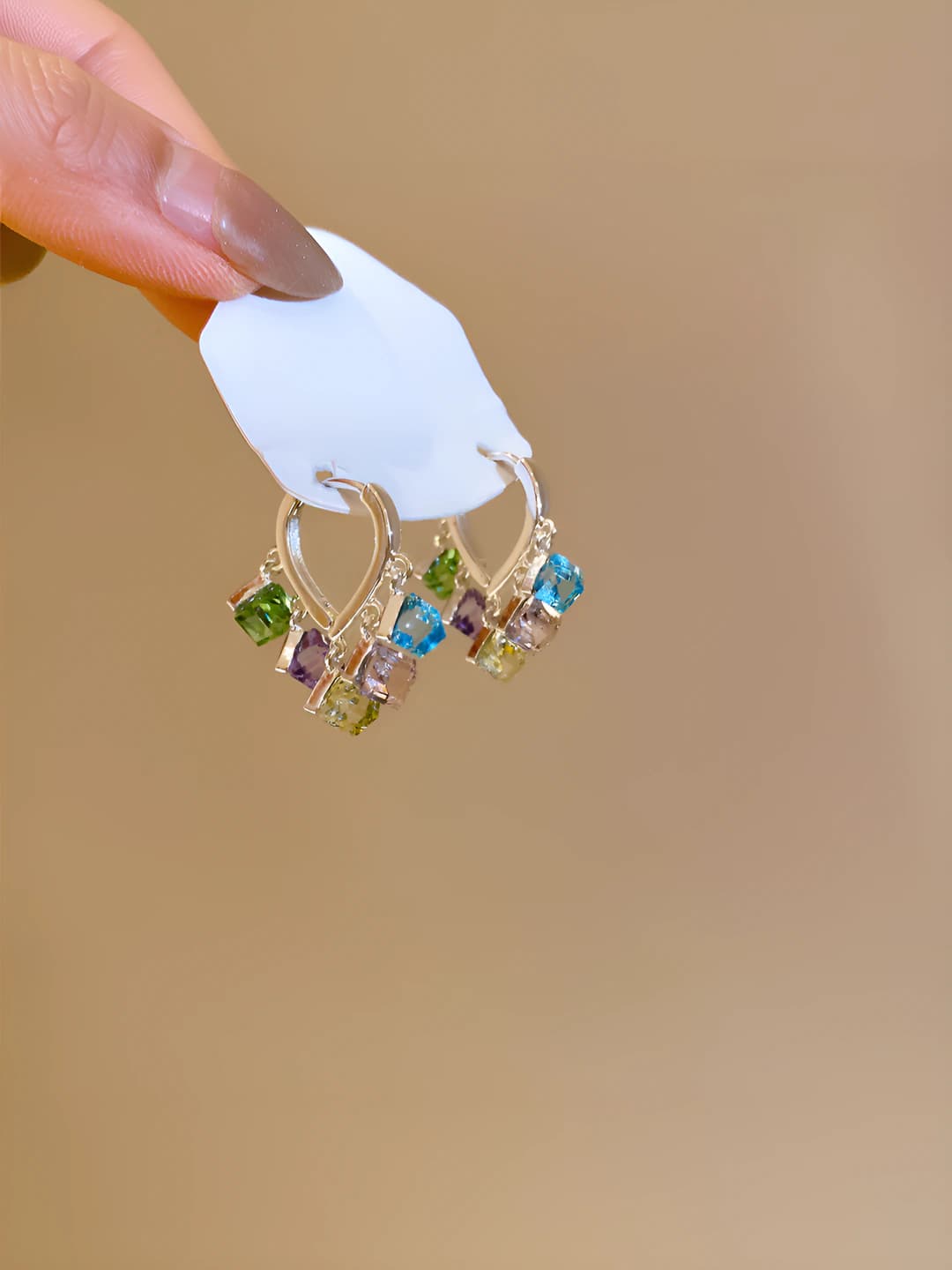 Quloqchin-Kumush-Rang-barang