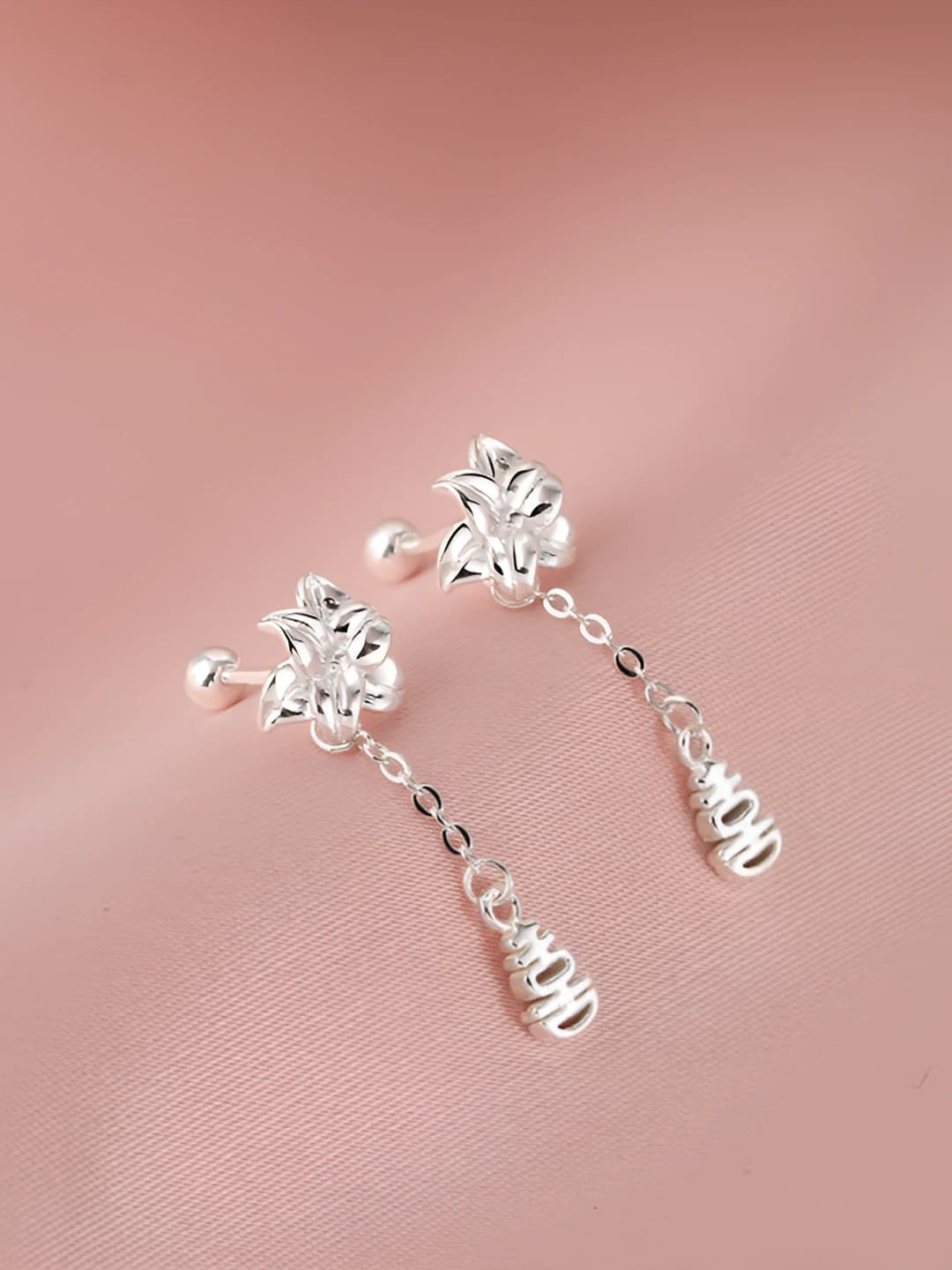 Серебряные серьги с цветами