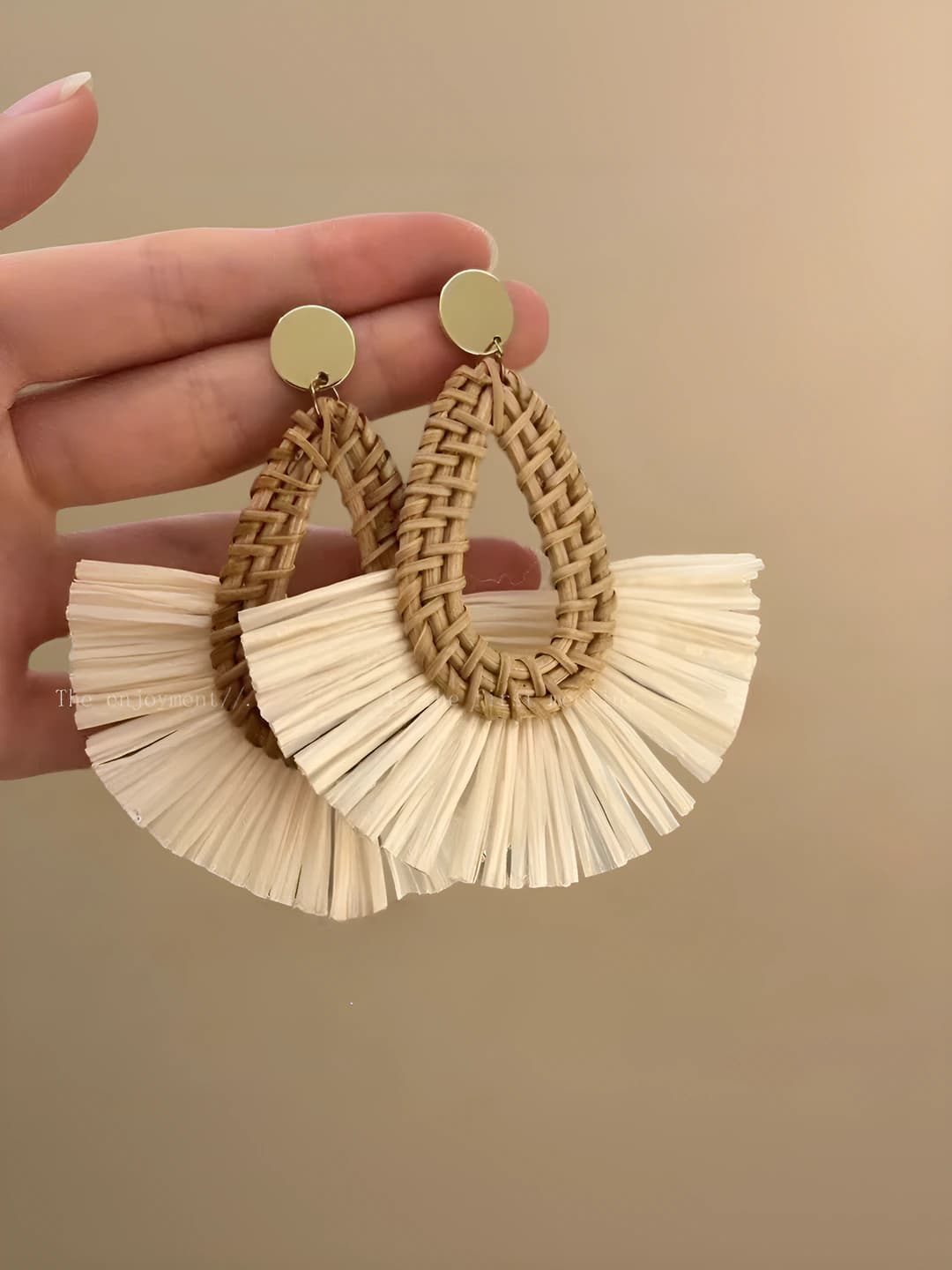 White woven skirt stud earrings