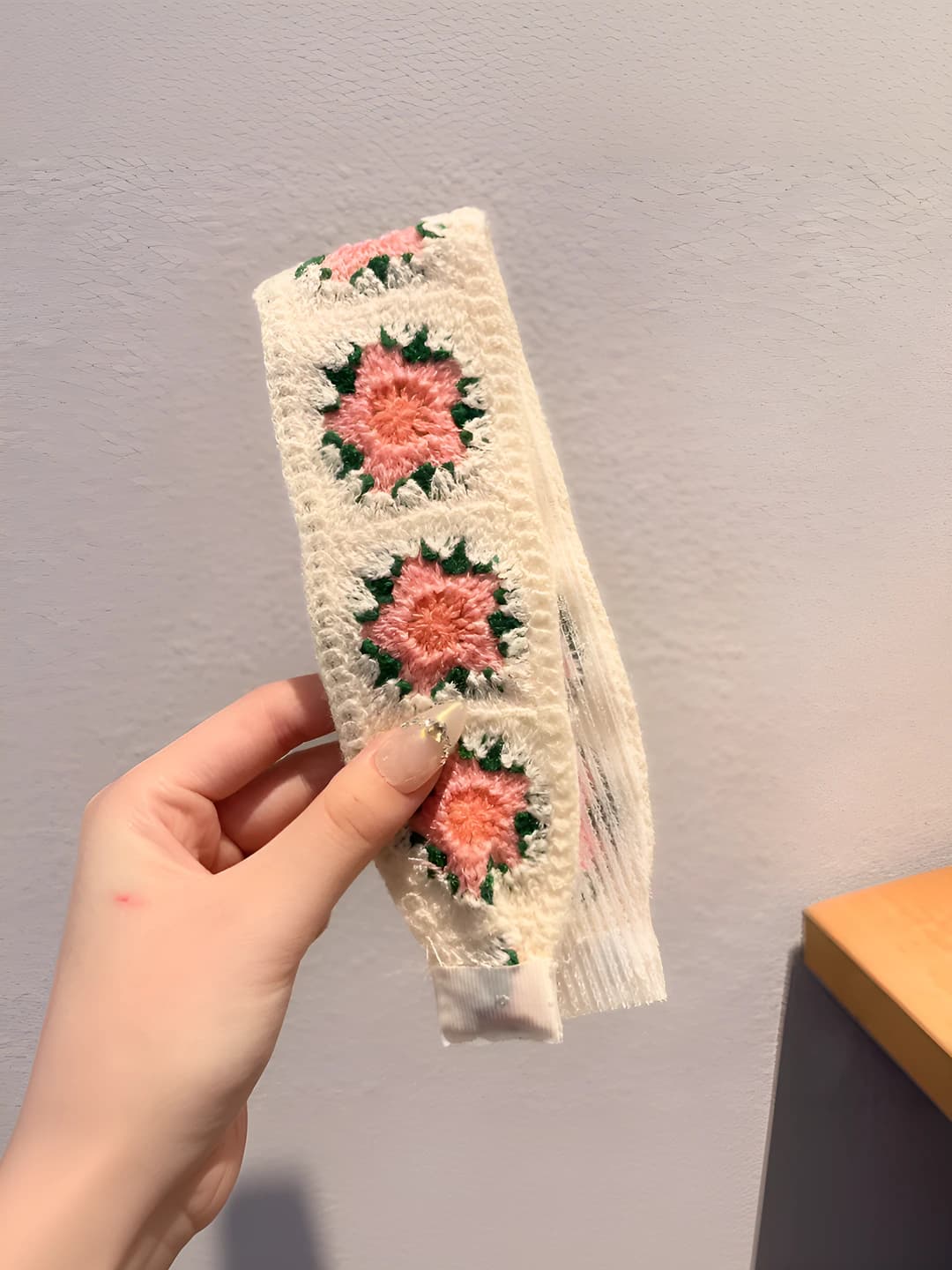 Beige pink flowers variant