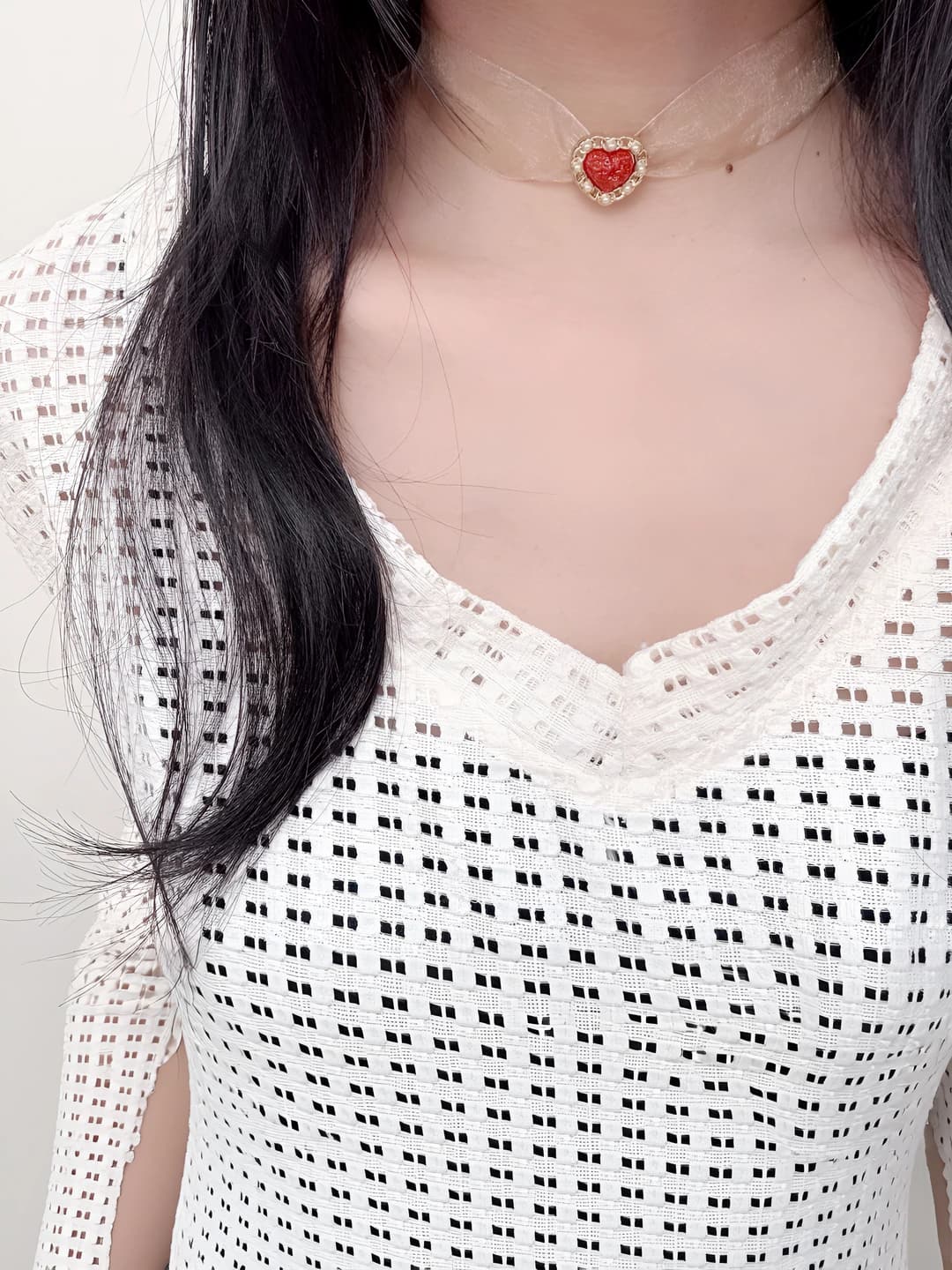 Women's lace choker: retro style, coffee color, heart shape, pearl, sweet cool design element
