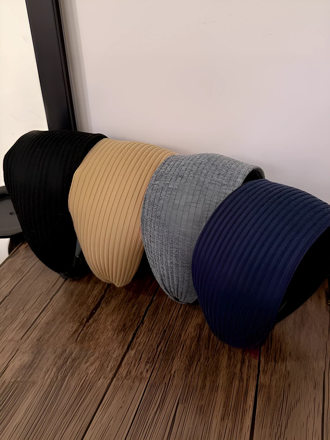 Women's knitted headband in sports style for autumn-winter