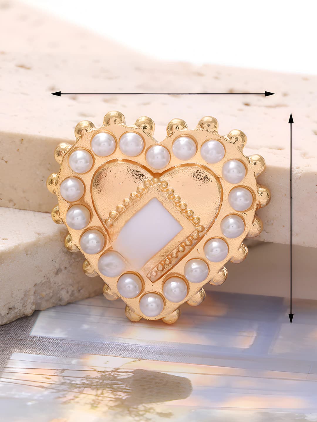 D2627 Pearl heart White