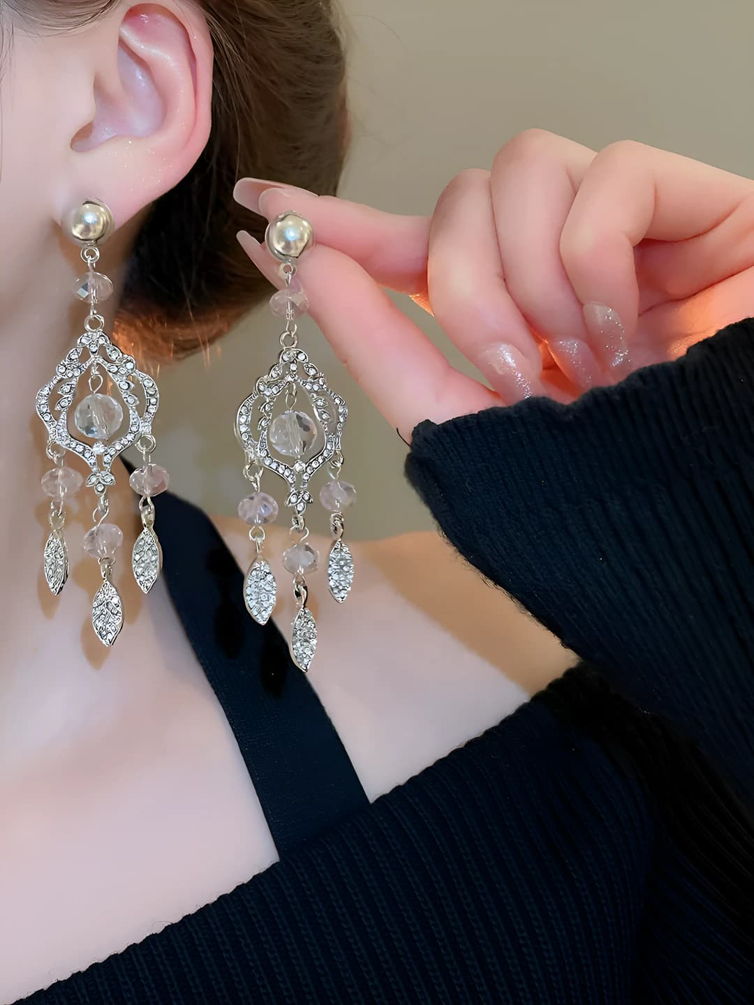 Women's retro style dangle earrings with rhinestones and leaf design
