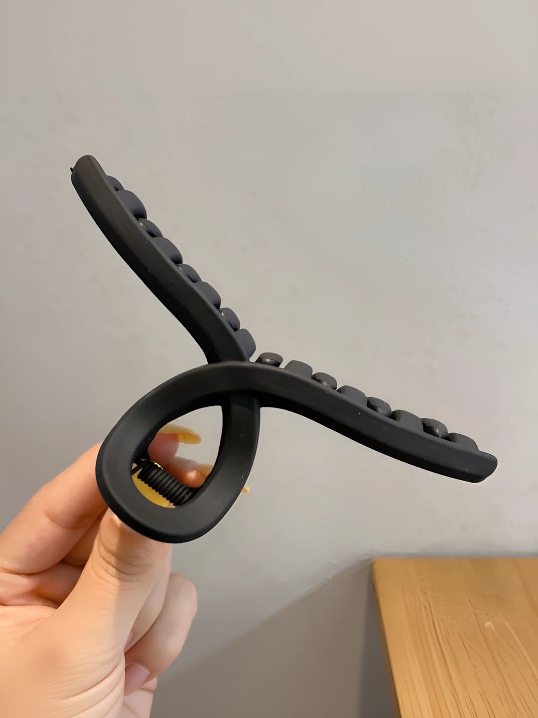 Black Y-shaped clip