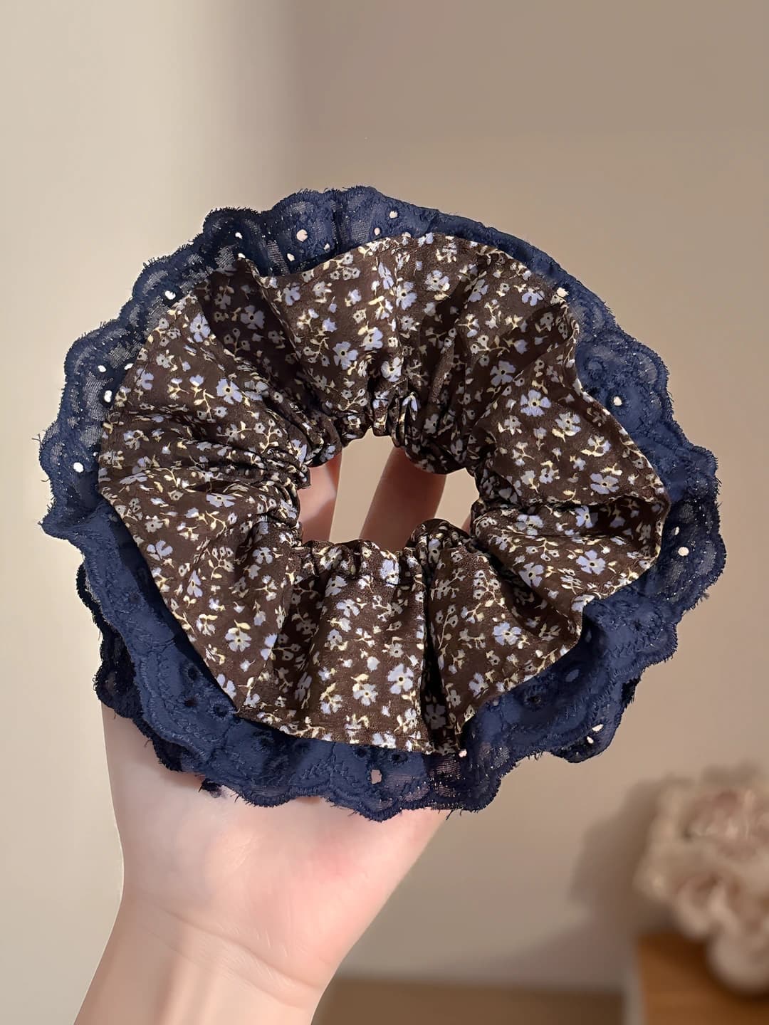1# Navy, lace, floral, ~16 cm