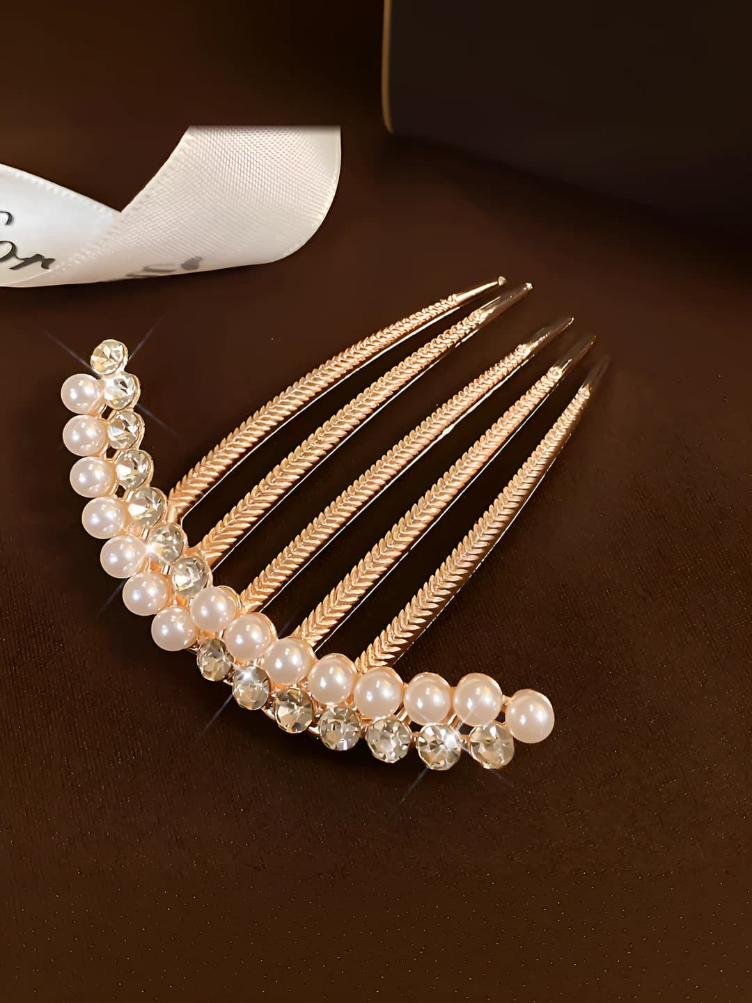 Pearl-diamond half row